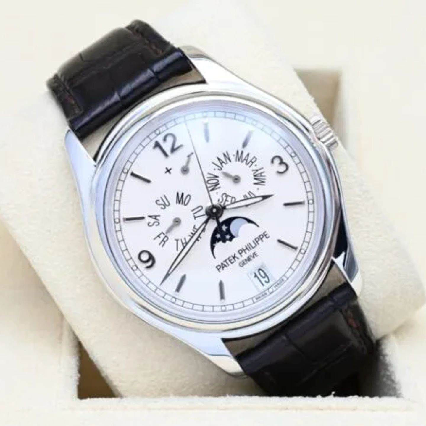 Patek Philippe Annual Calendar 5146G - (1/7)