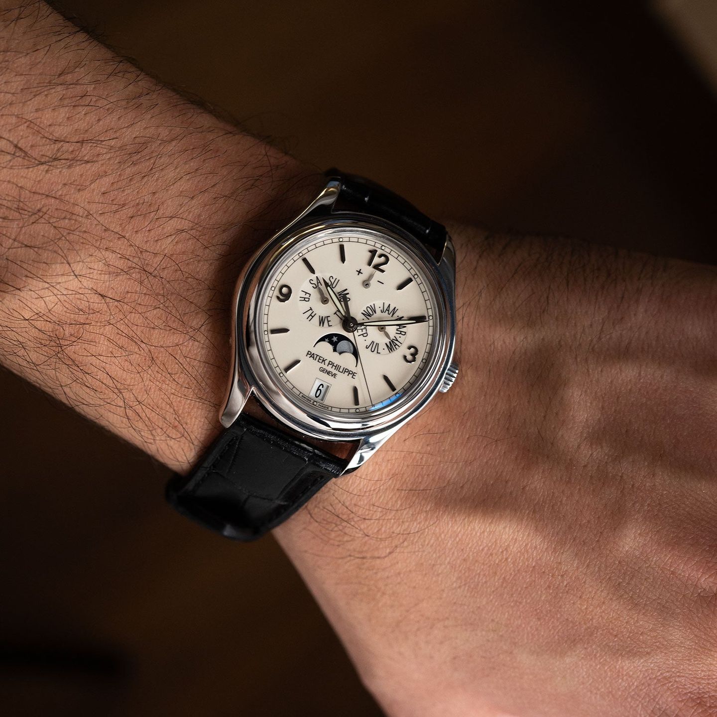 Patek Philippe Annual Calendar 5146G-001 - (8/8)