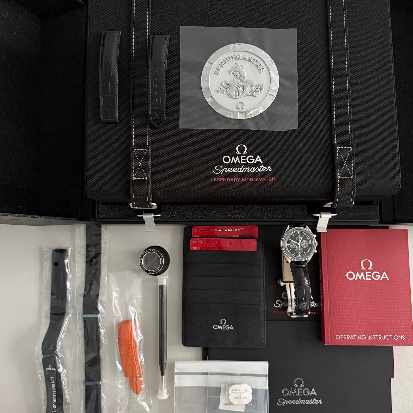 Omega Speedmaster Professional Moonwatch 311.93.42.30.99.001 - (2/7)