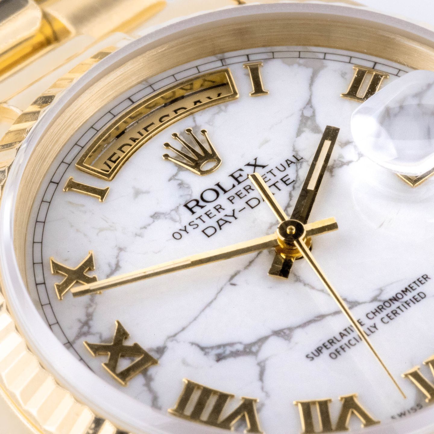 Rolex Day-Date 36 18238 (1995) - White dial 36 mm Yellow Gold case (2/8)