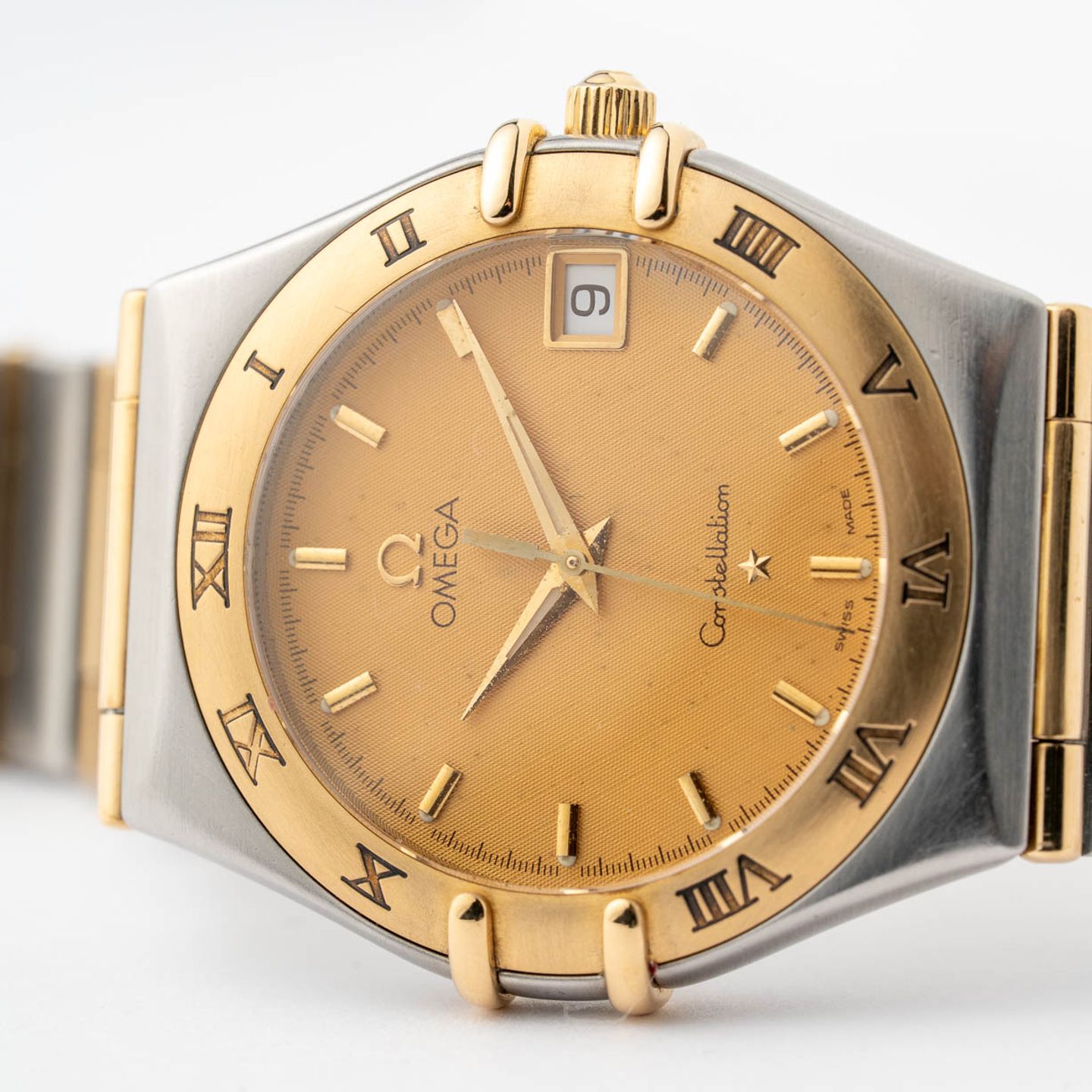Omega Constellation 1212.10.00 (Unknown (random serial)) - Champagne dial 34 mm Gold/Steel case (3/8)