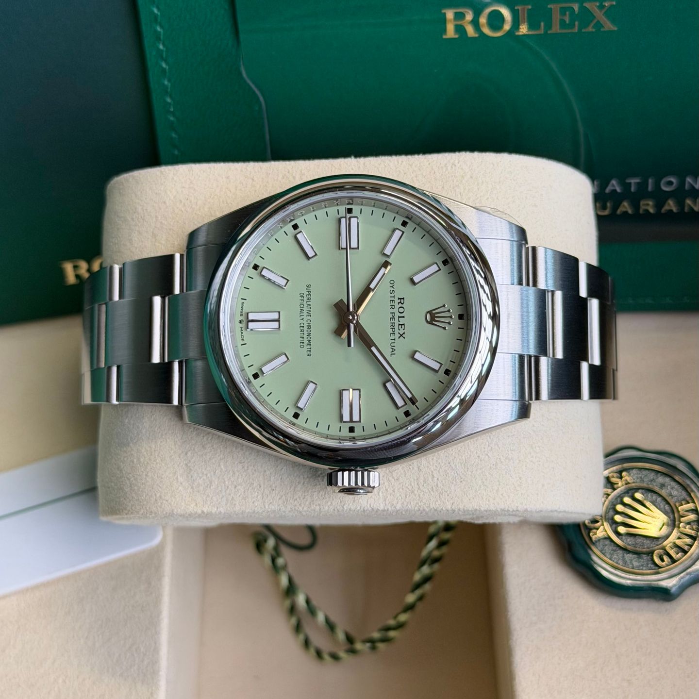 Rolex Oyster Perpetual 41 134300 - (4/7)