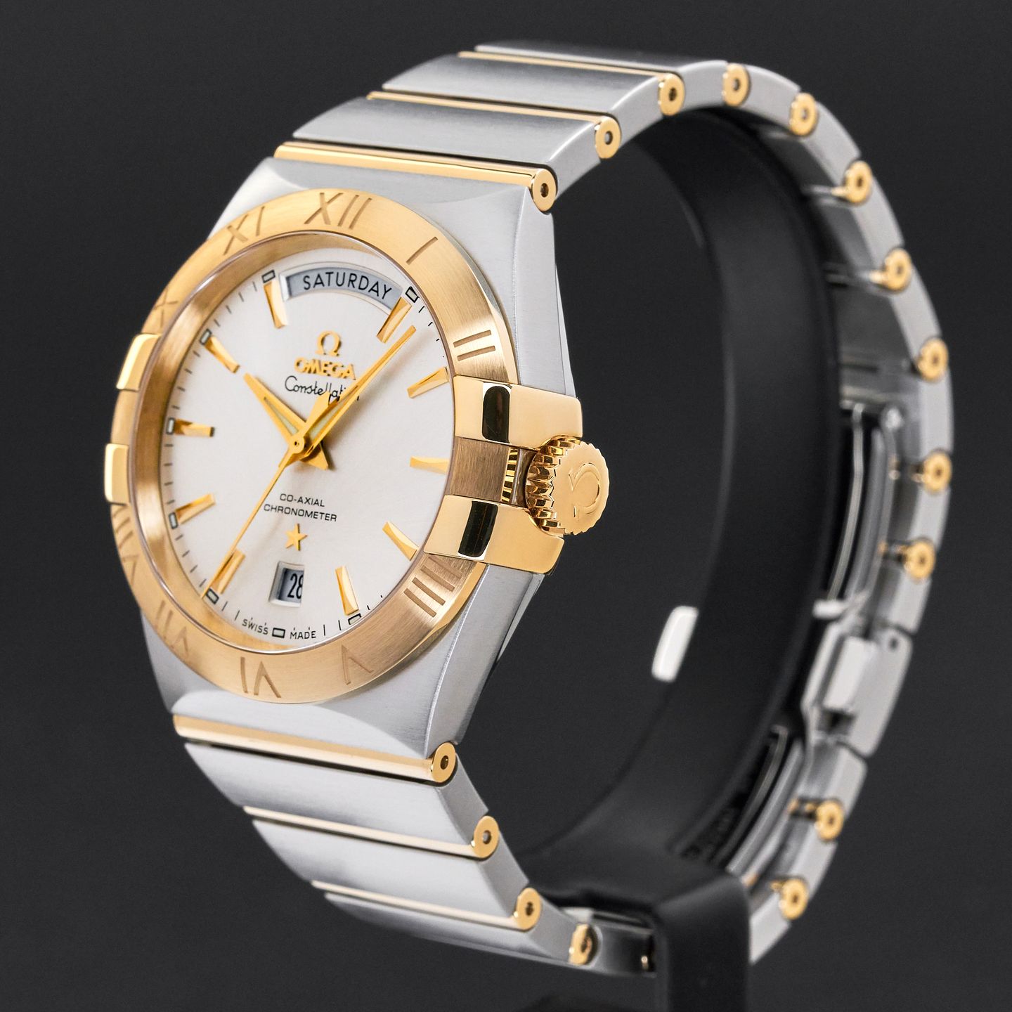 Omega Constellation Day-Date 123.20.38.22.02.002 (2015) - Silver dial 38 mm Steel case (4/8)