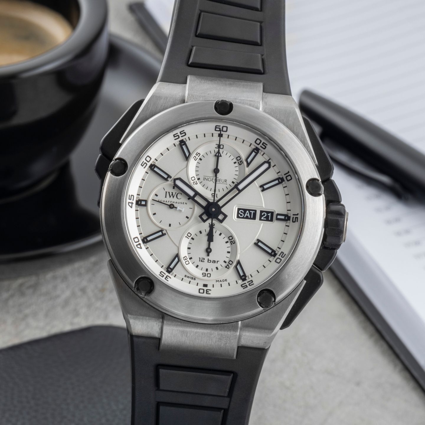 IWC Ingenieur Double Chronograph Titanium IW386501 - (3/8)