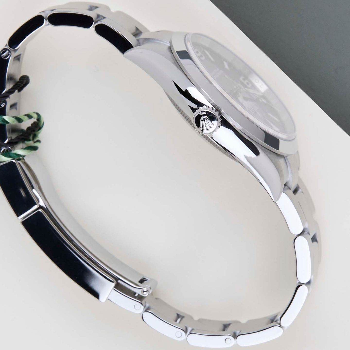 Rolex Explorer 124270 - (7/8)