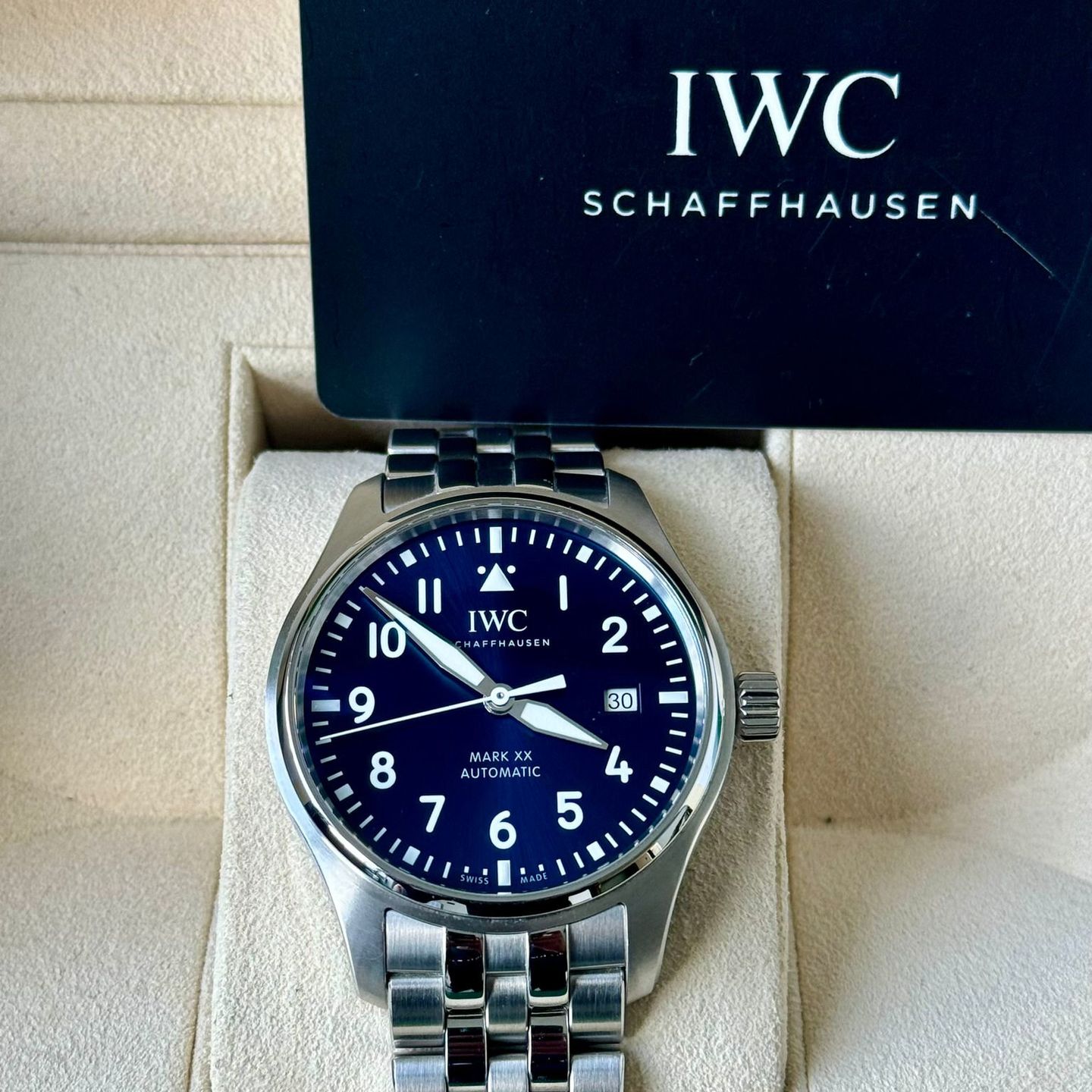 IWC Pilot Mark IW328204 (2024) - Blauw wijzerplaat 40mm Staal (7/7)