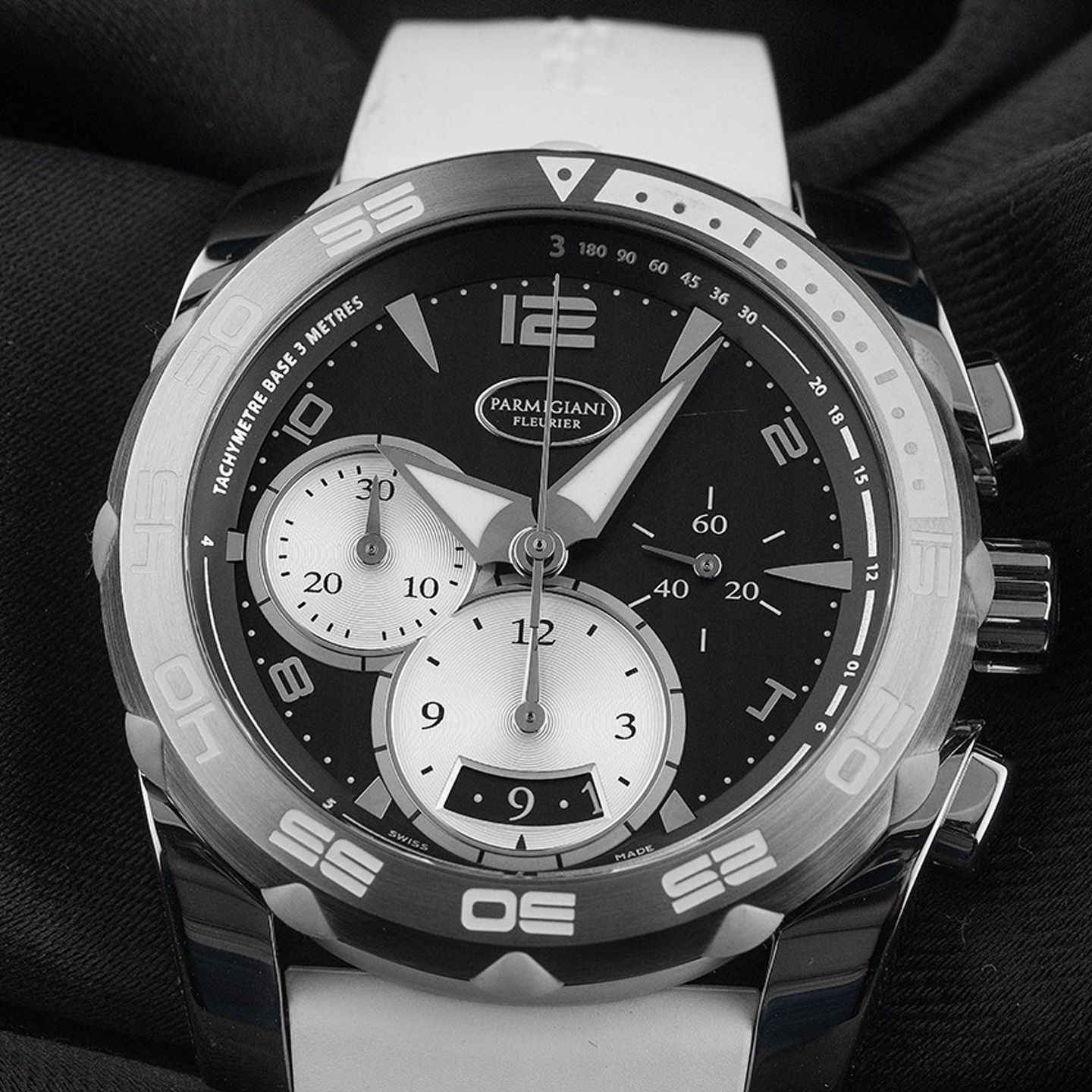 Parmigiani Fleurier Pershing PFC528-0010300 (2012) - Black dial 43 mm Steel case (3/8)