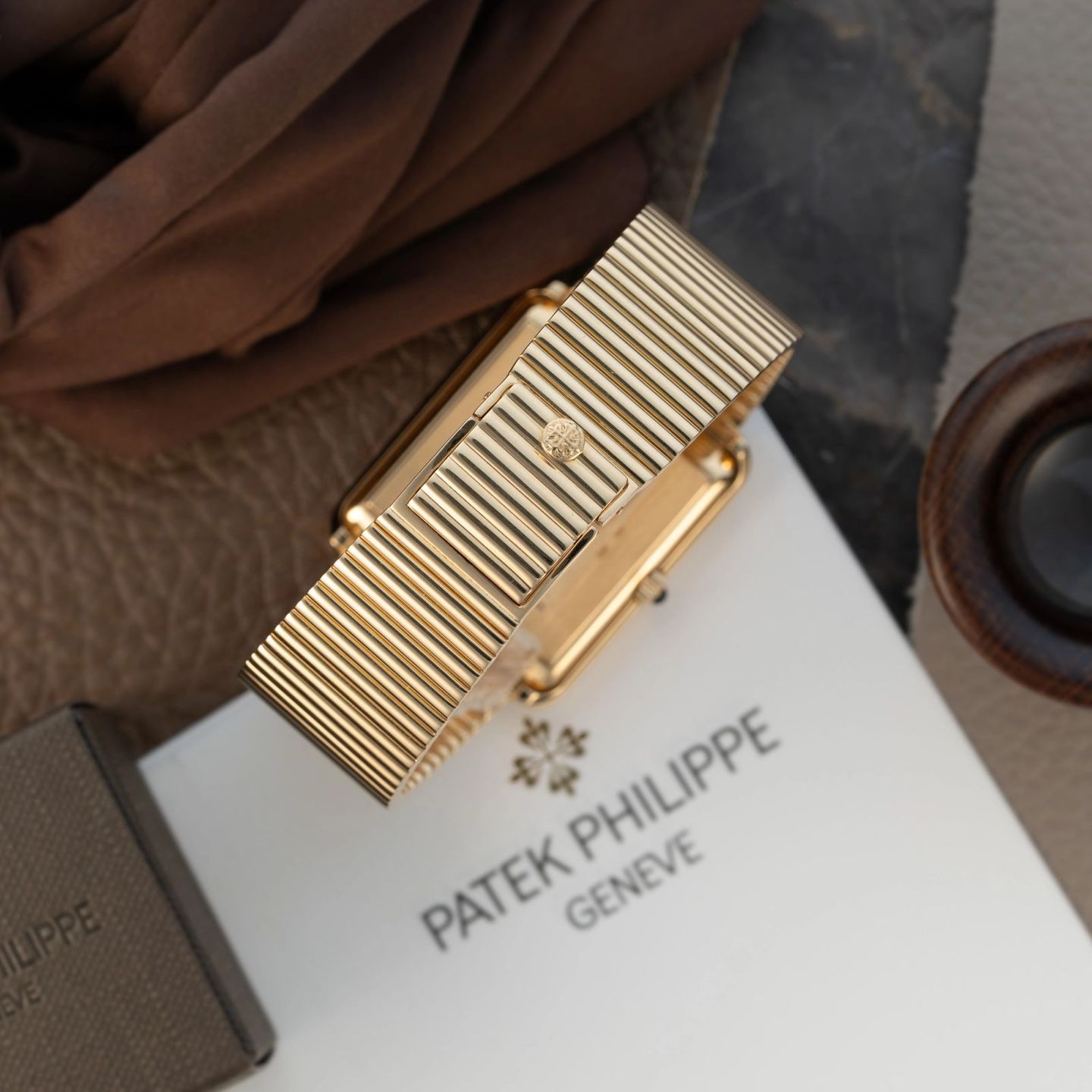 Patek Philippe Golden Ellipse 5738/1R-001 - (7/8)