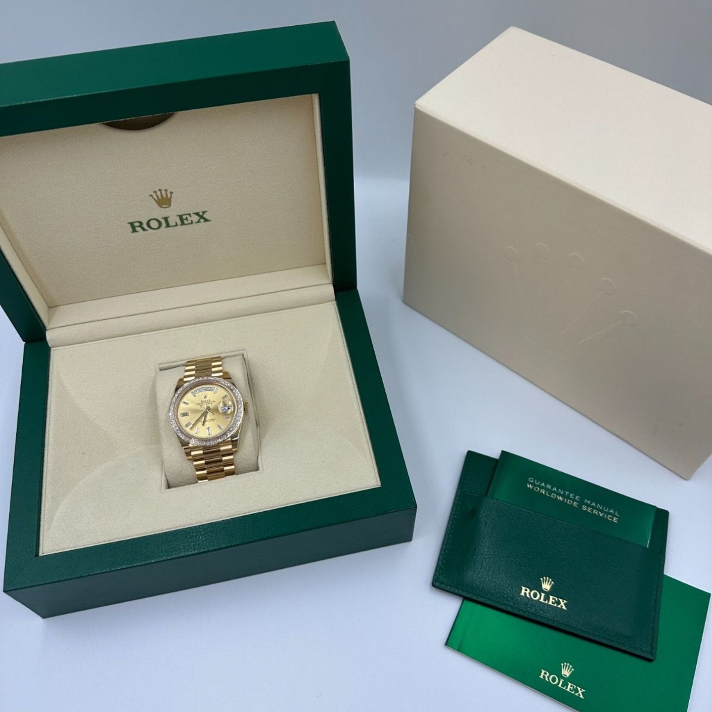 Rolex Day-Date 40 228398TBR (2022) - Champagne dial 40 mm Yellow Gold case (2/8)