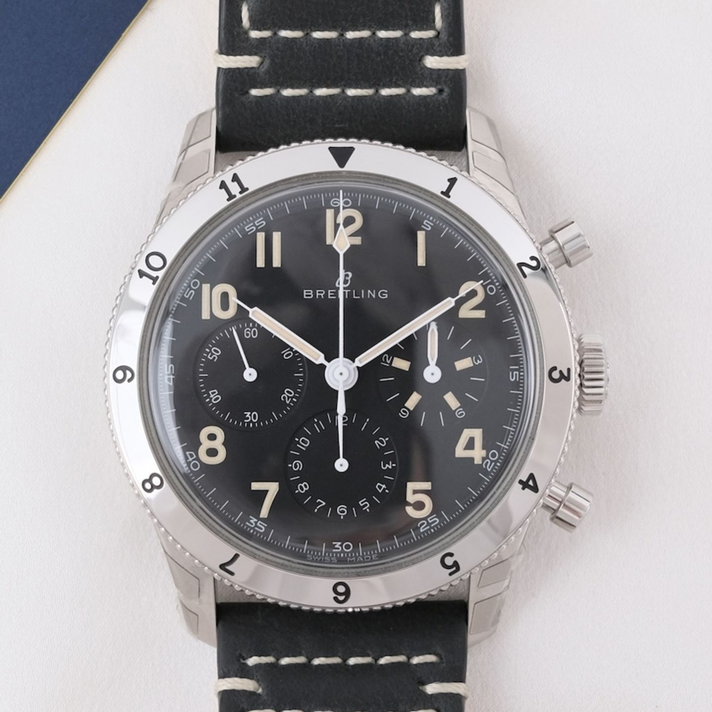 Breitling Aviator 8 AB0920131B1X1 - (1/8)