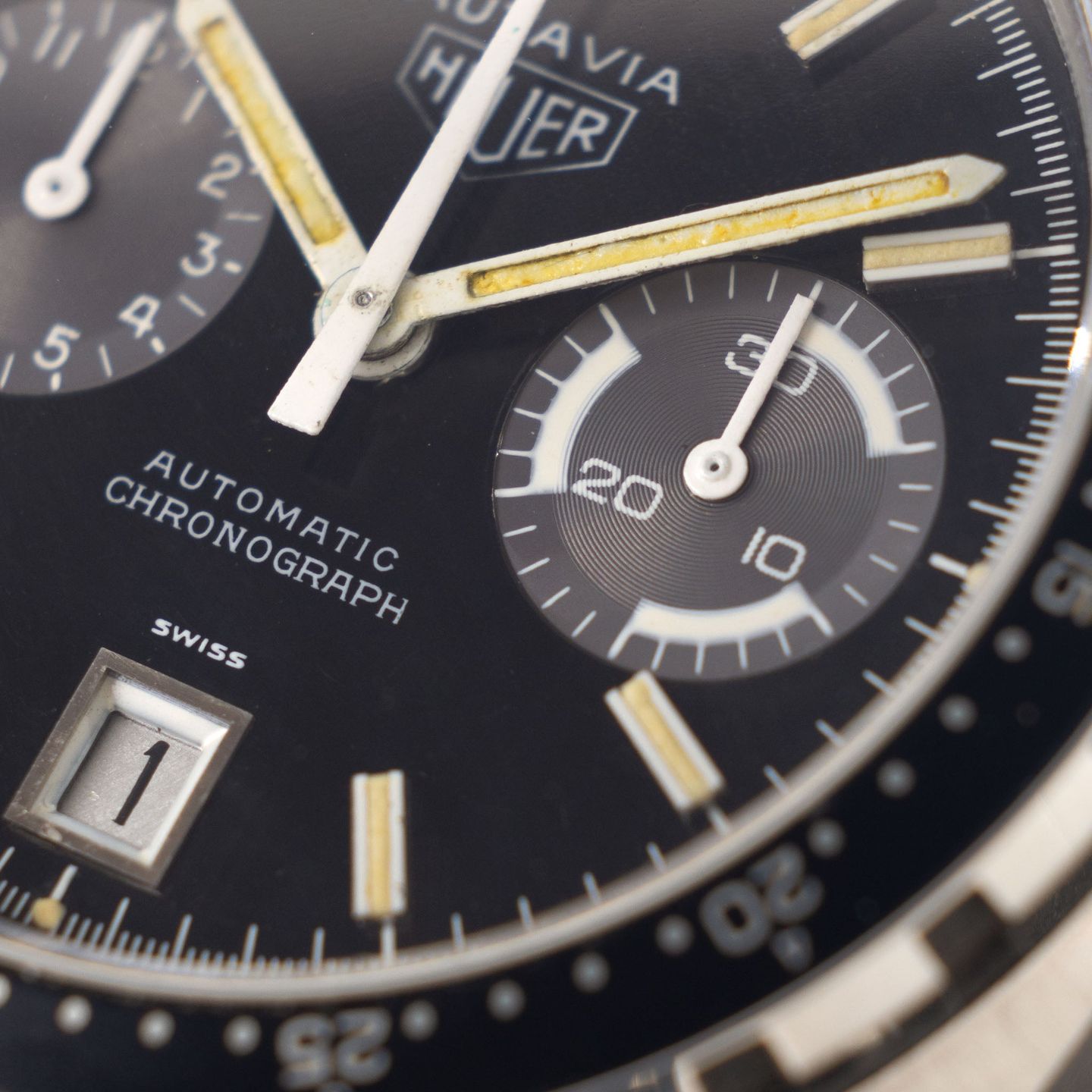 Heuer Unknown 11063v (Unknown (random serial)) - Black dial 42 mm Steel case (2/7)