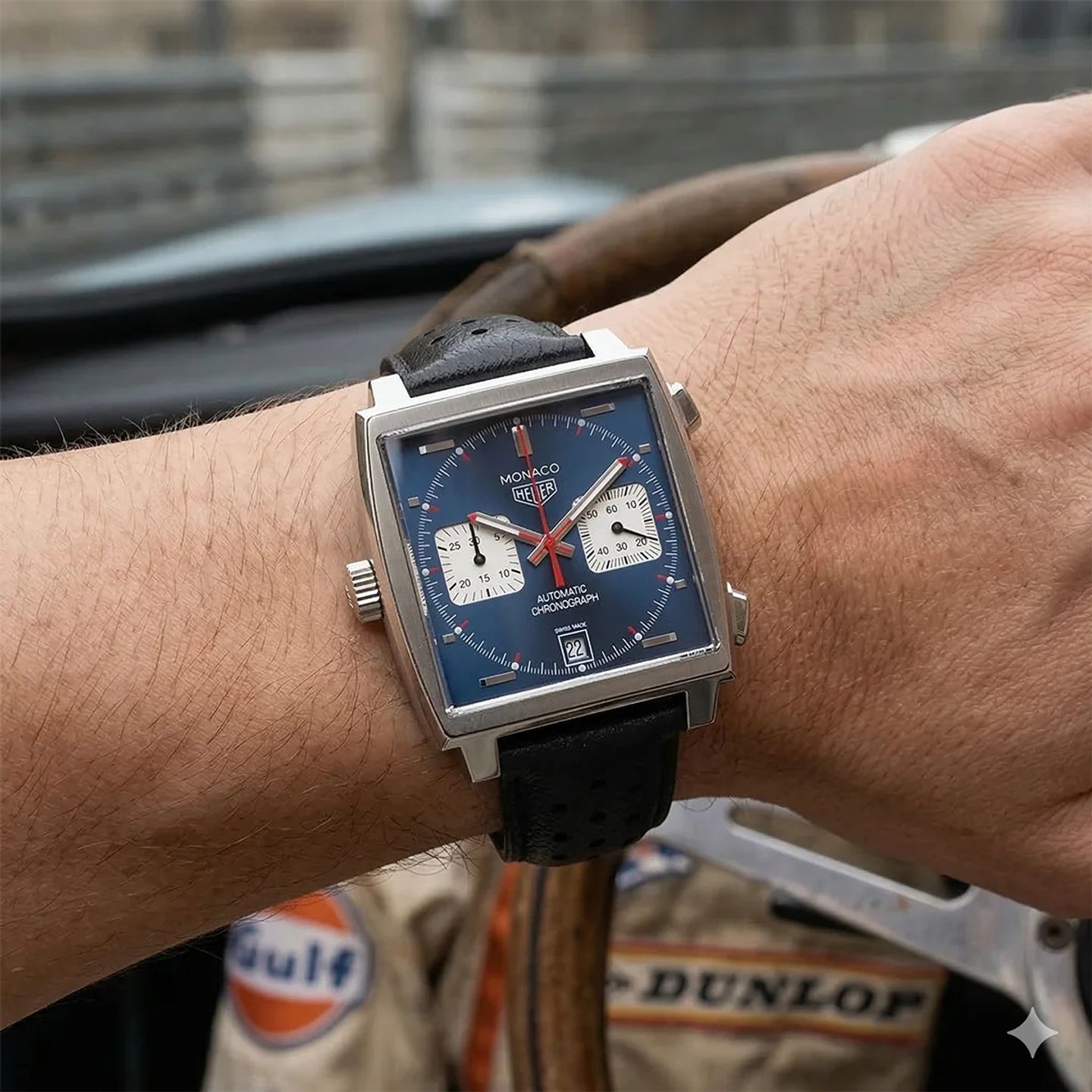 TAG Heuer Monaco Calibre 11 CAW211P.FC6356 (2015) - Blue dial 39 mm Steel case (2/8)