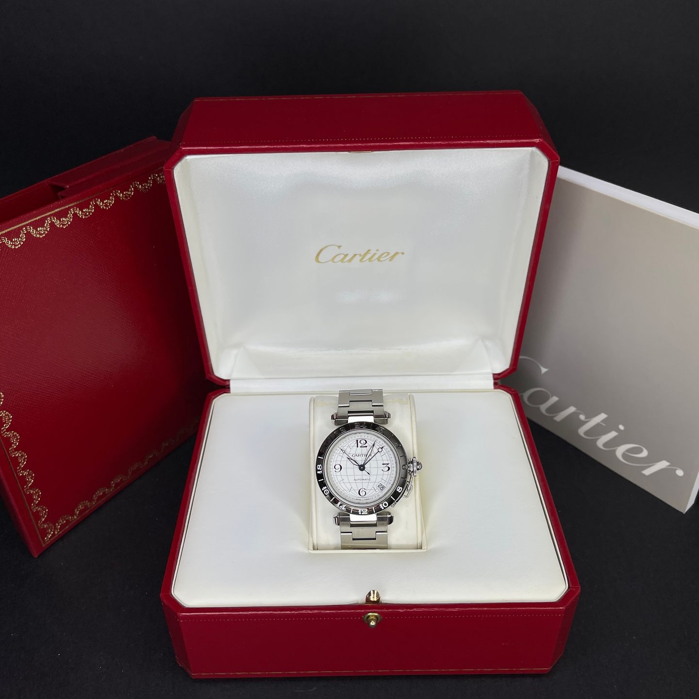 Cartier Pasha C W31078M7 (2005) - Silver dial 35 mm Steel case (2/8)