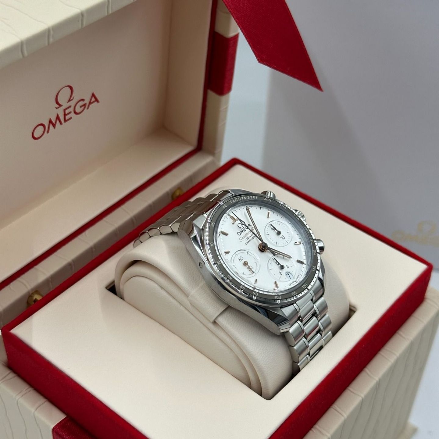 Omega Speedmaster 324.30.38.50.02.001 - (3/8)