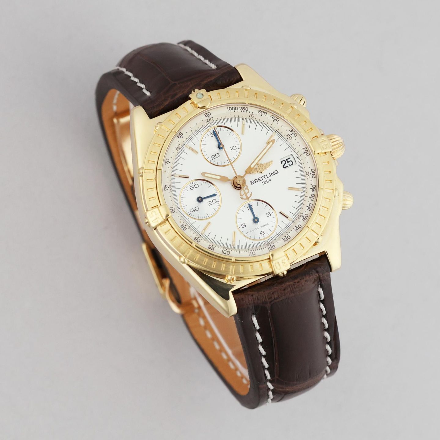 Breitling Chronomat K13048 (Unknown (random serial)) - 39 mm Yellow Gold case (2/8)