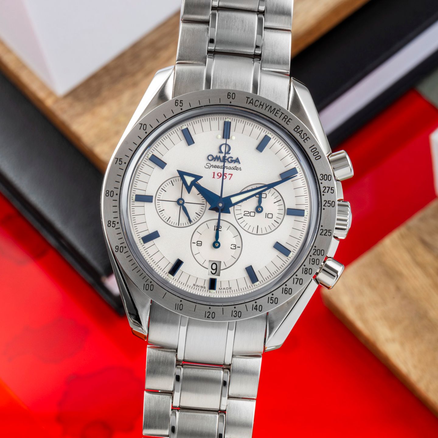 Omega Speedmaster Broad Arrow 321.10.42.50.02.001 (Unknown (random serial)) - Silver dial 42 mm Steel case (3/8)