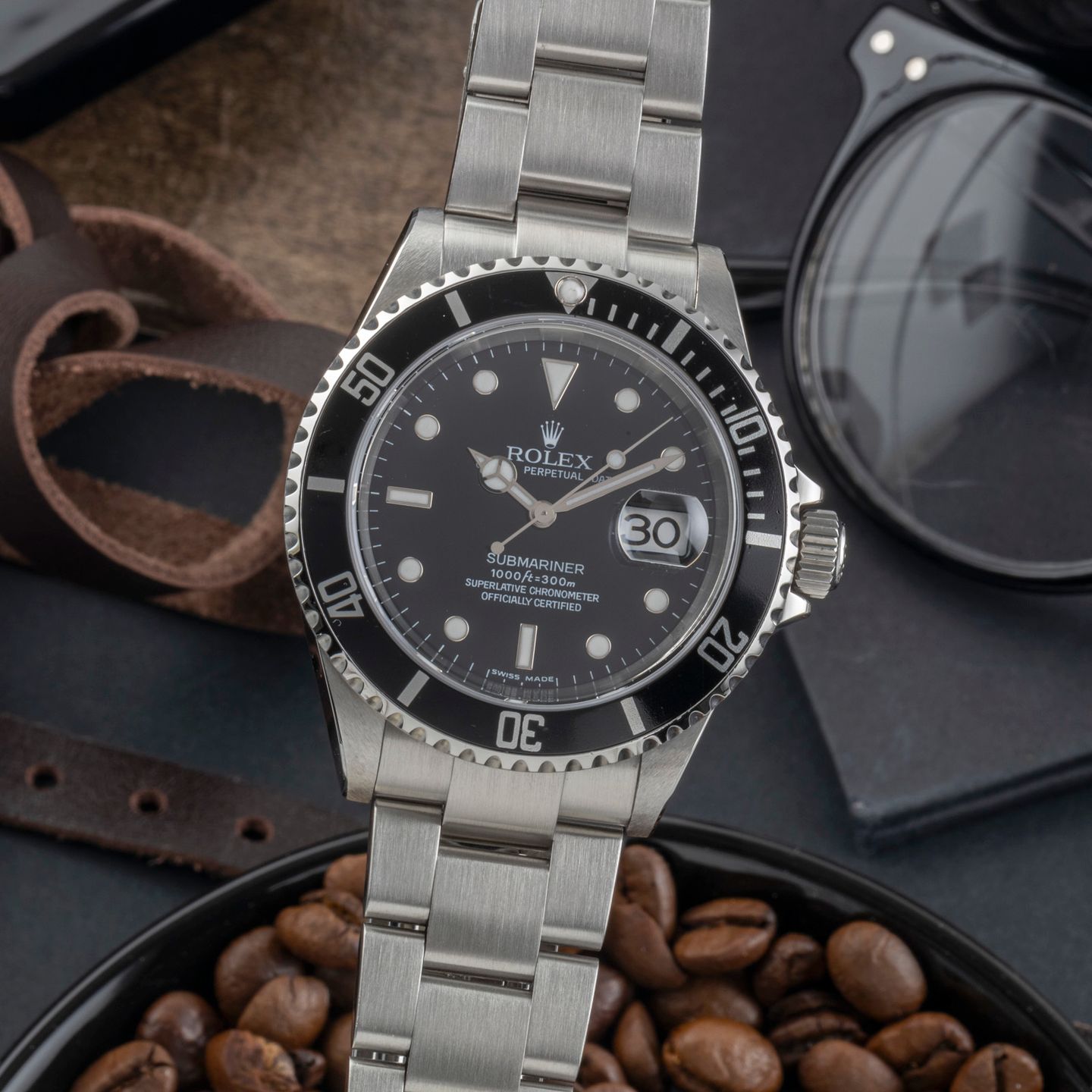 Rolex Submariner Date 16610T (2007) - Black dial 40 mm Steel case (3/8)