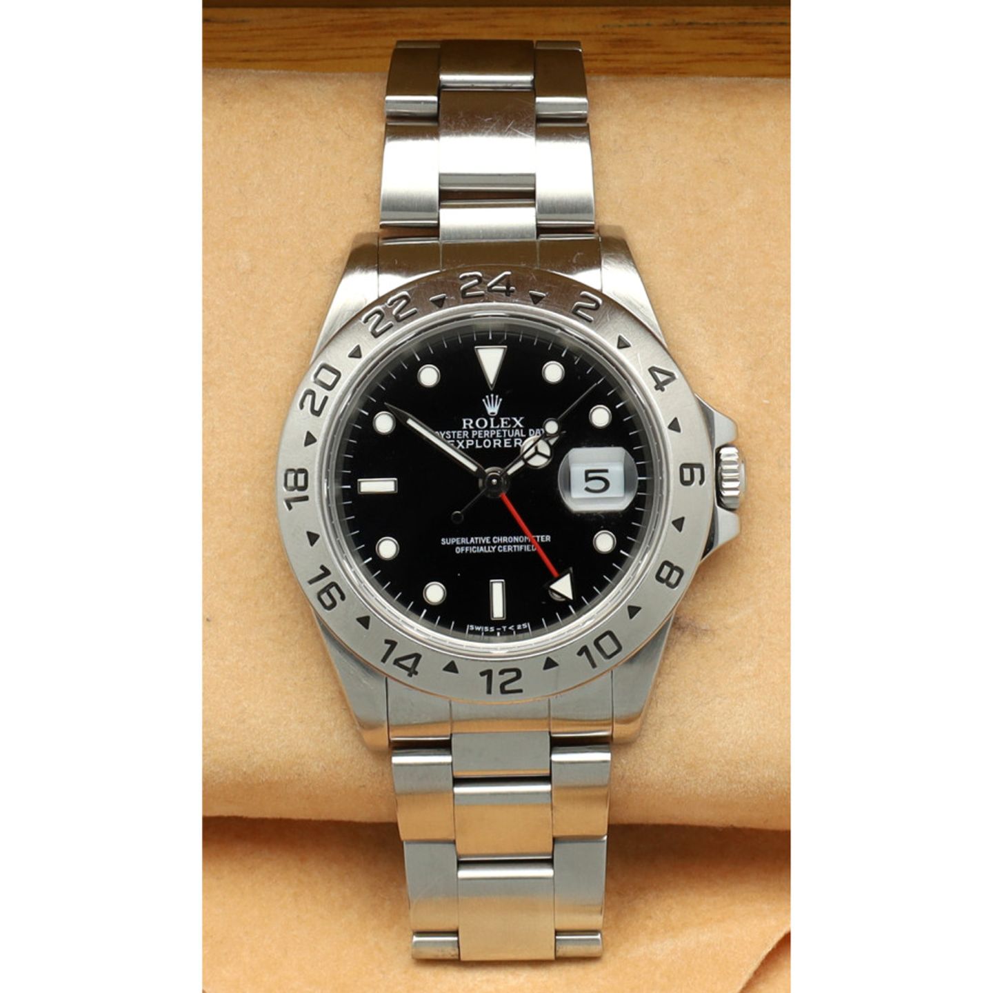 Rolex Explorer II 16570 (1996) - Black dial 40 mm Steel case (6/7)