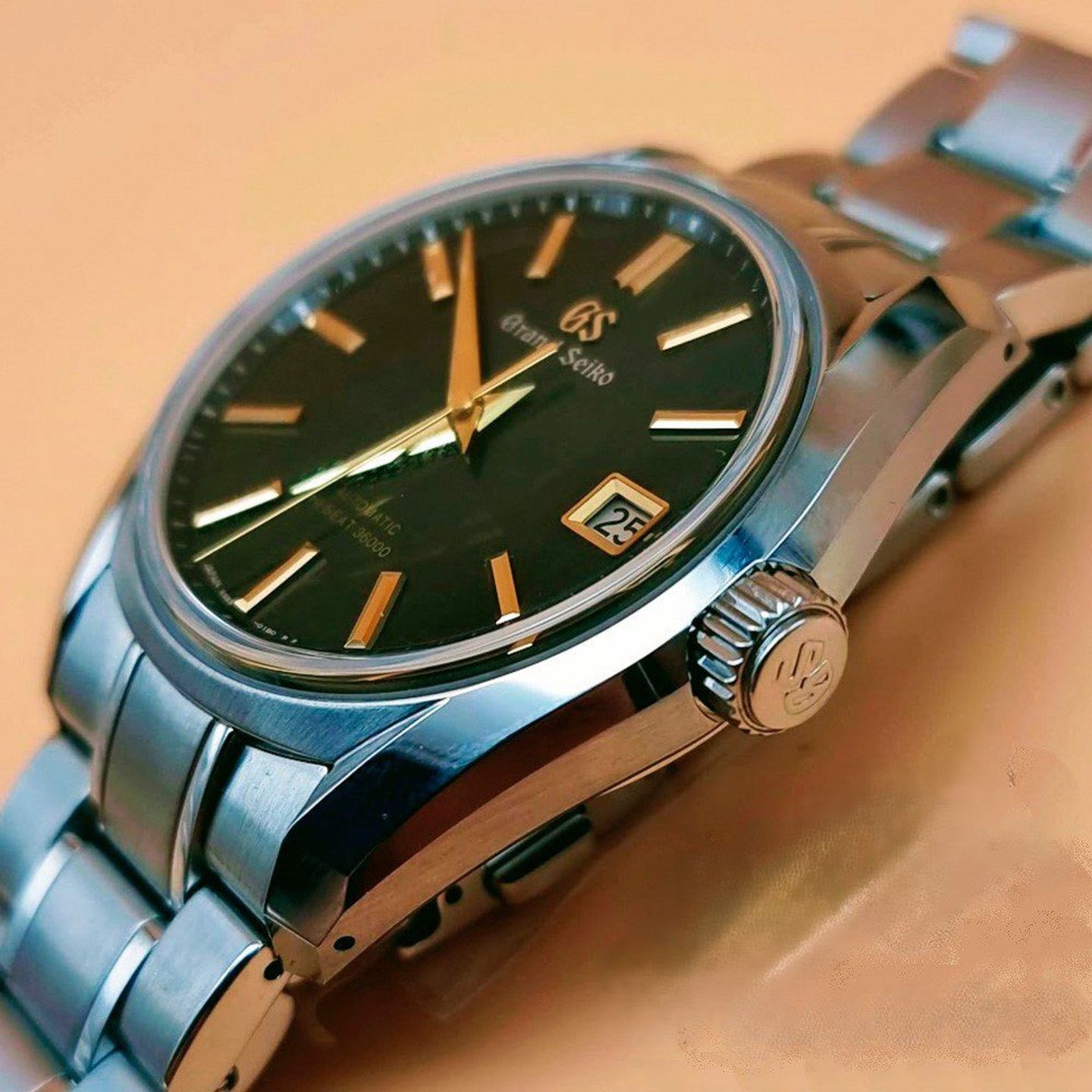 Grand Seiko Heritage Collection SBGH271 (2025) - Green dial 40 mm Steel case (3/8)