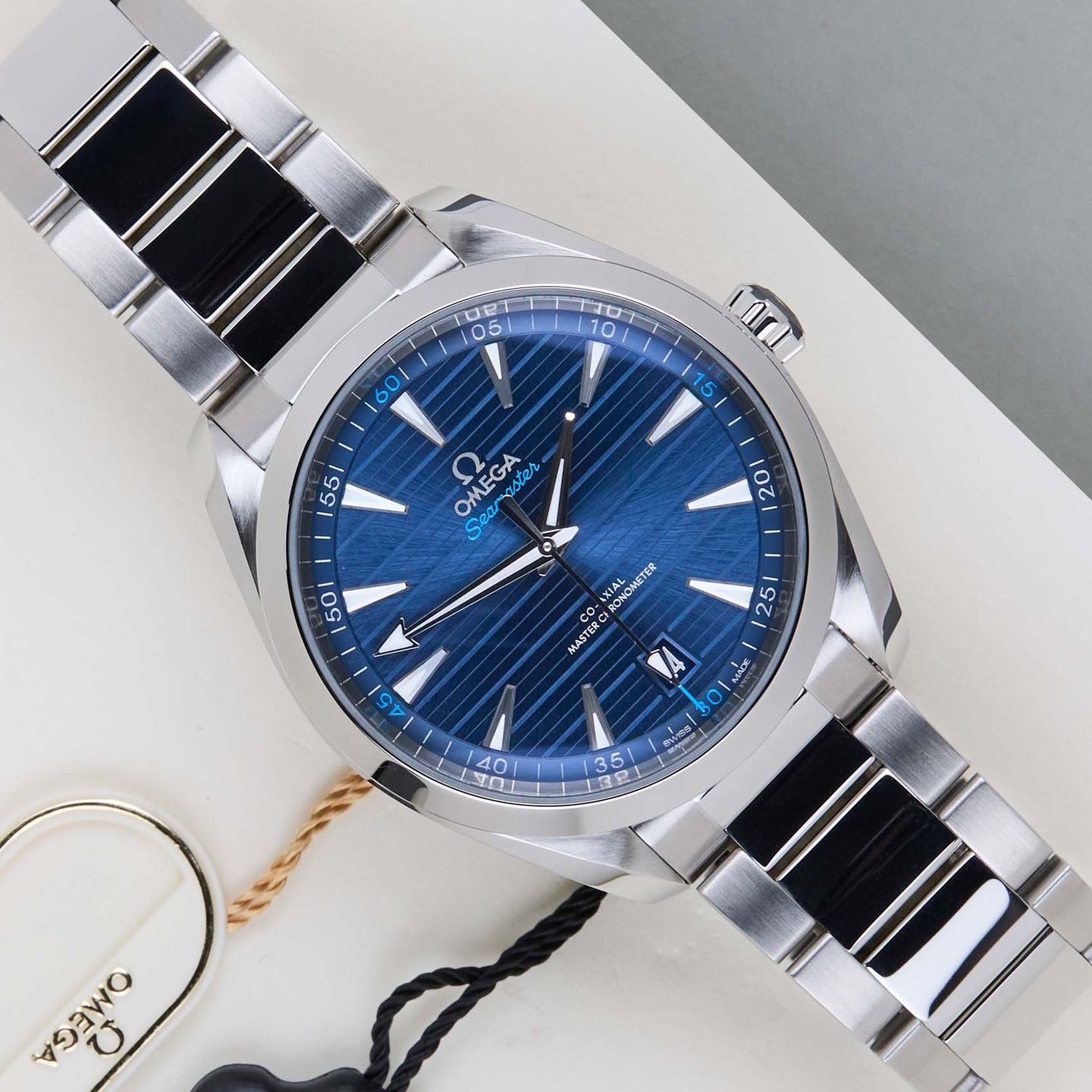 Omega Seamaster Aqua Terra 220.10.41.21.03.001 (2025) - Blue dial 41 mm Steel case (1/8)