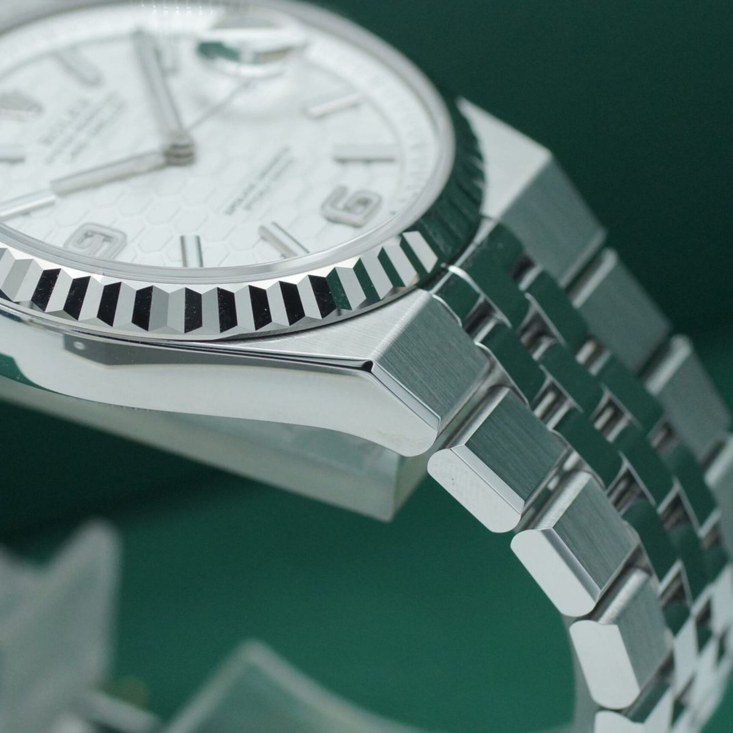Rolex Land-Dweller 36 127234 (2026) - White dial 36 mm Steel case (7/8)