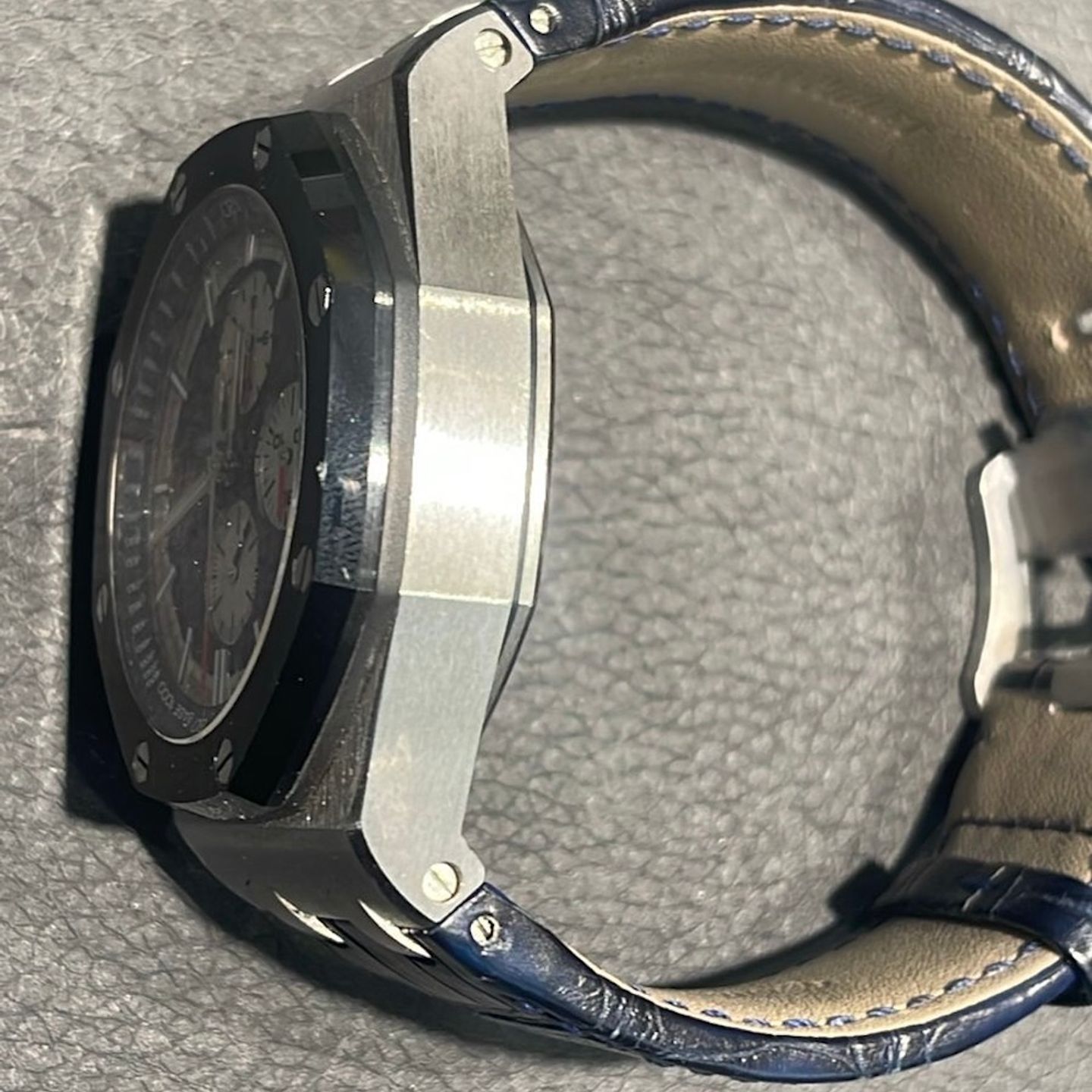 Audemars Piguet Royal Oak Offshore Chronograph 26401PO.OO.A018CR.01 - (3/4)