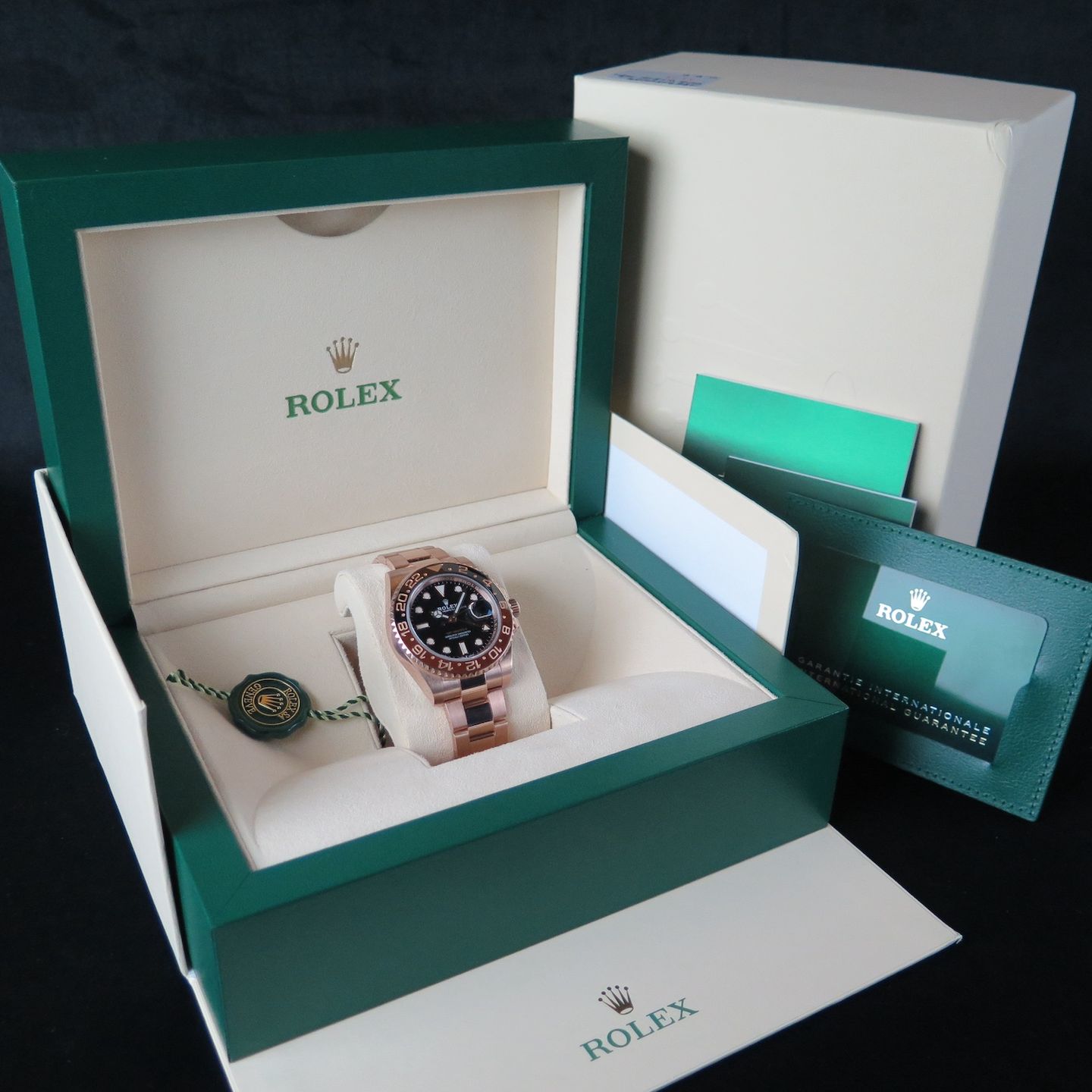 Rolex GMT-Master II 126715CHNR (2021) - Black dial 40 mm Rose Gold case (8/8)