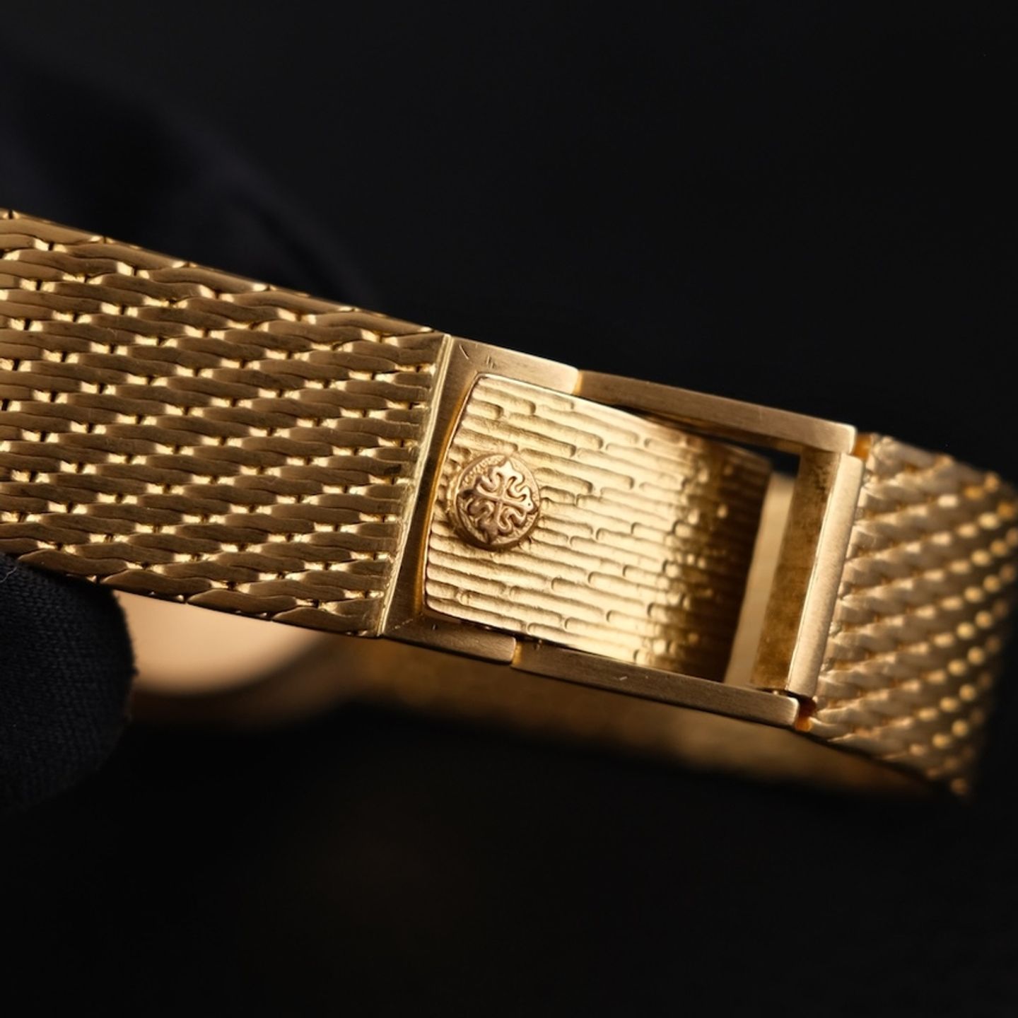 Patek Philippe Golden Ellipse 3748/1 (Unknown (random serial)) - Blue dial 27 mm Yellow Gold case (7/8)