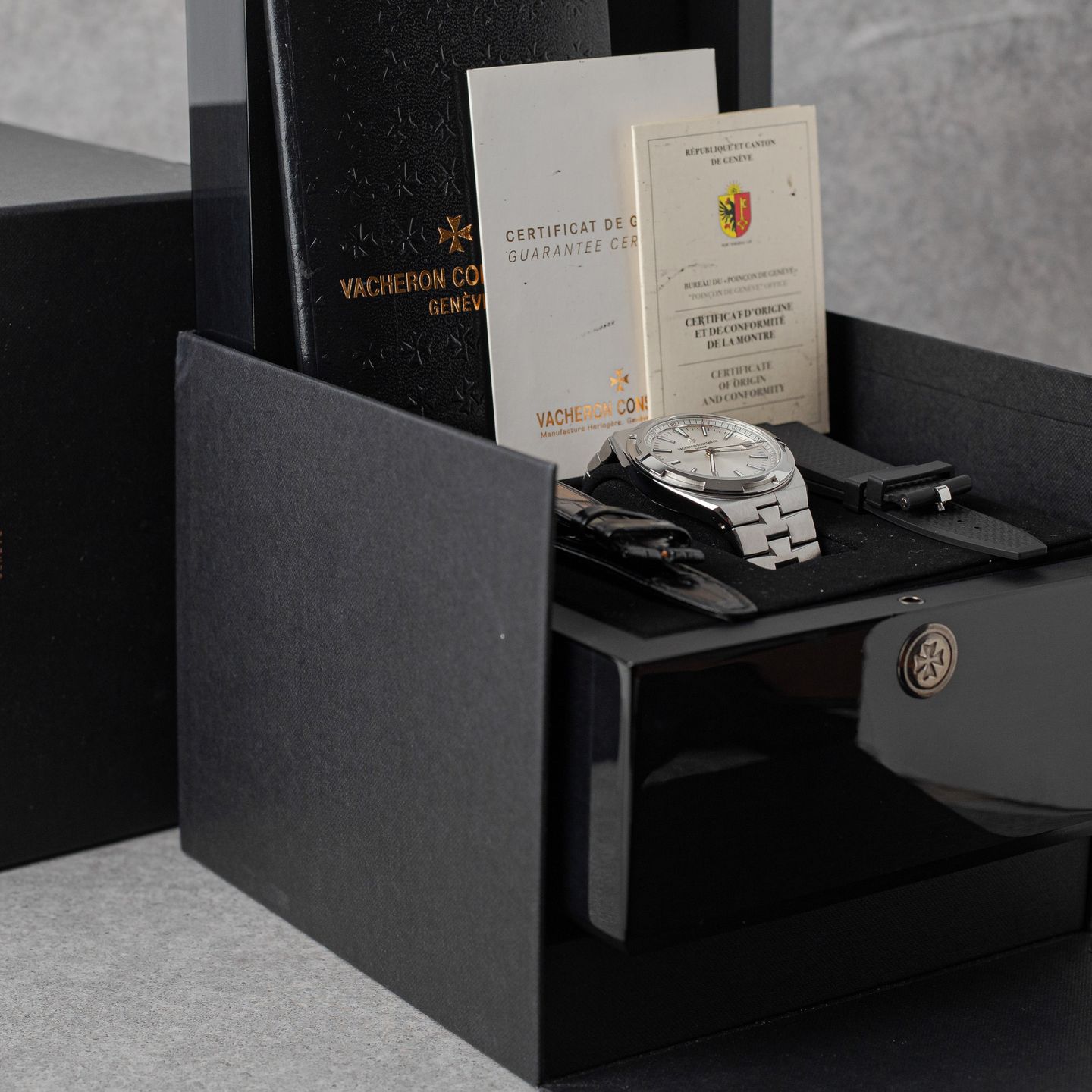 Vacheron Constantin Overseas 4500V/110A-B126 (2018) - 42 mm Steel case (3/8)