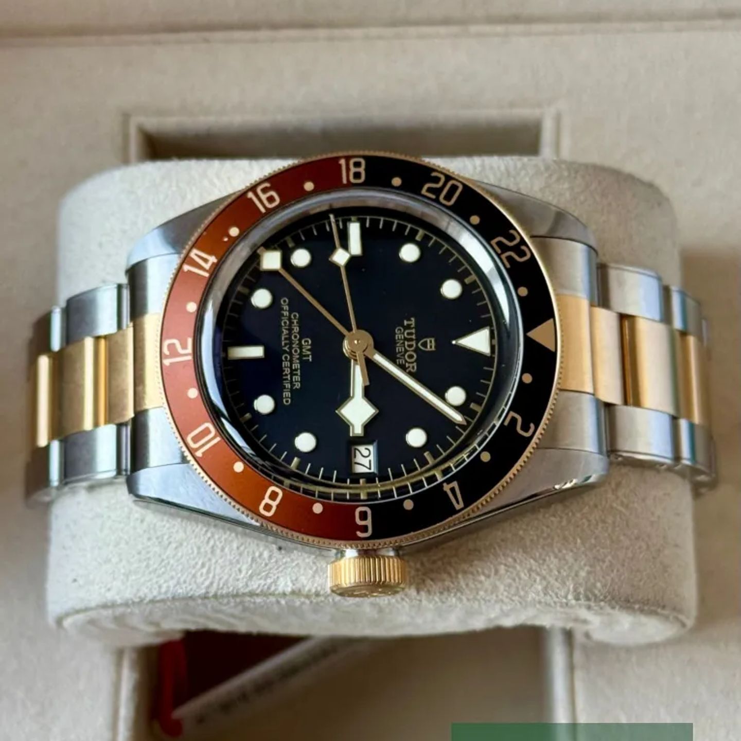 Tudor Black Bay GMT 79833MN (2026) - Black dial 41 mm Steel case (4/7)