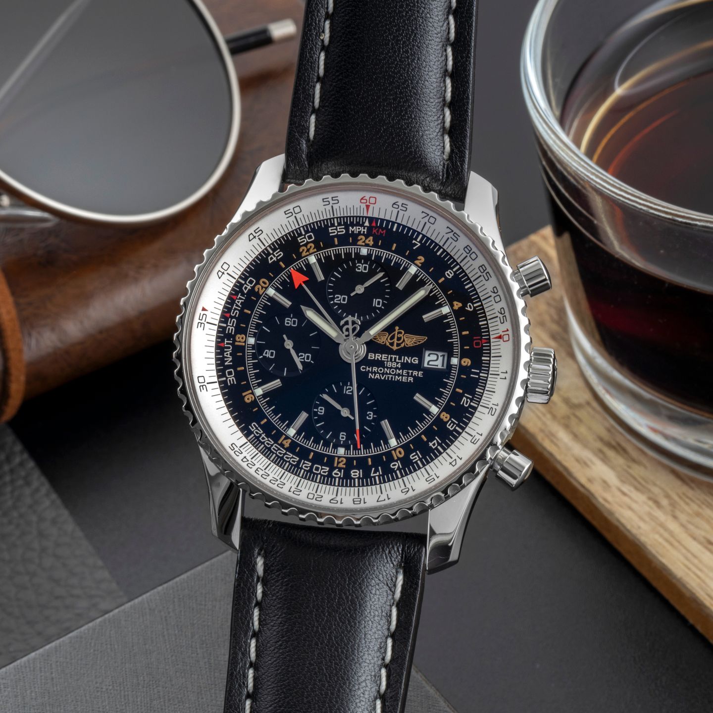 Breitling Navitimer World A24322-101 - (3/8)