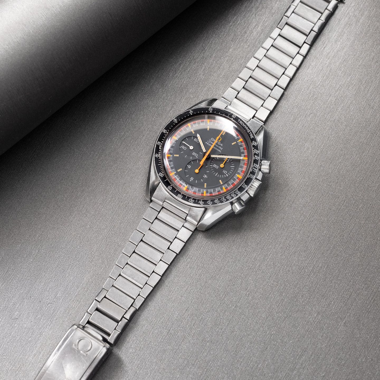 Omega Speedmaster is (Unknown (random serial)) - Grey dial 42 mm Steel case (7/8)