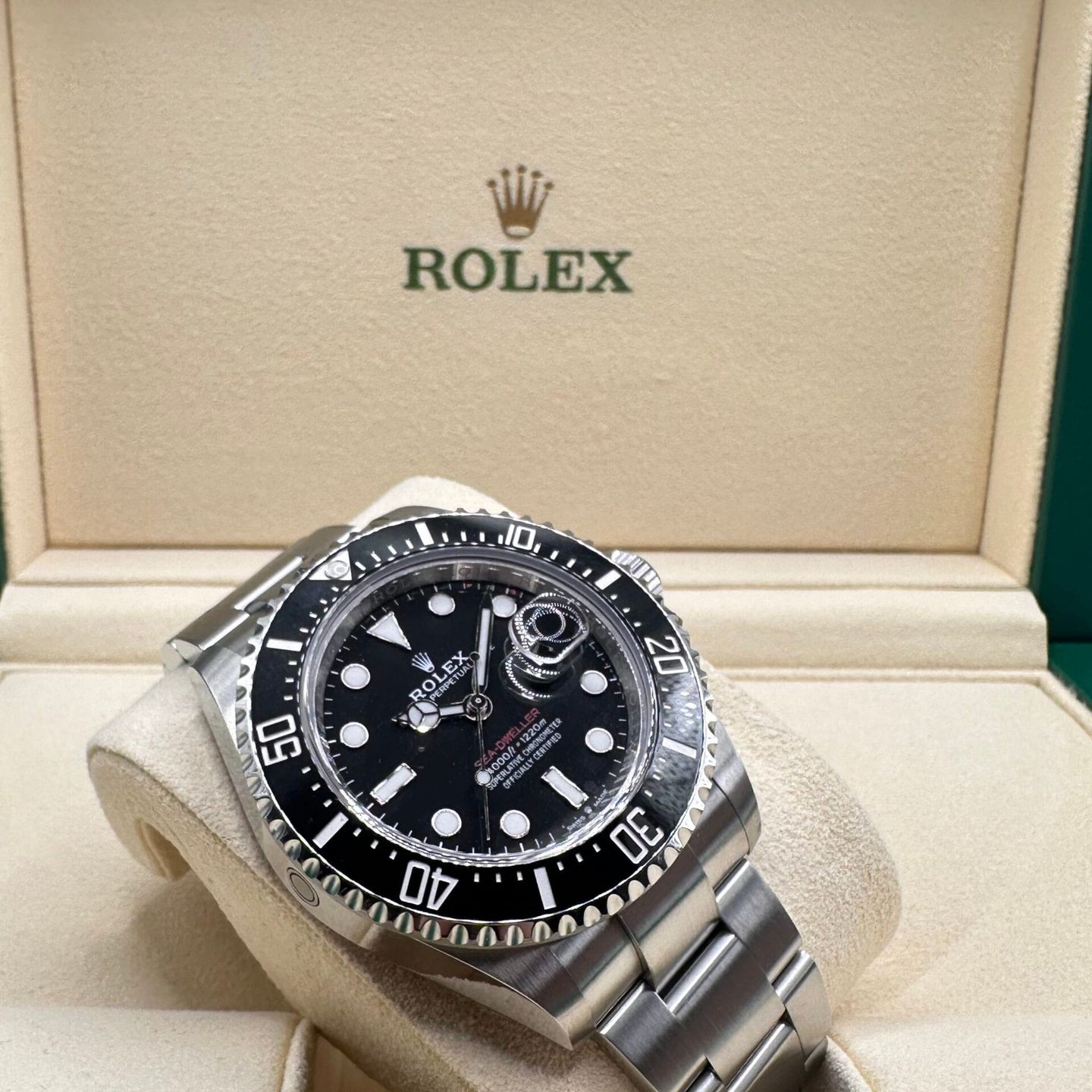 Rolex Sea-Dweller 126600 - (3/5)