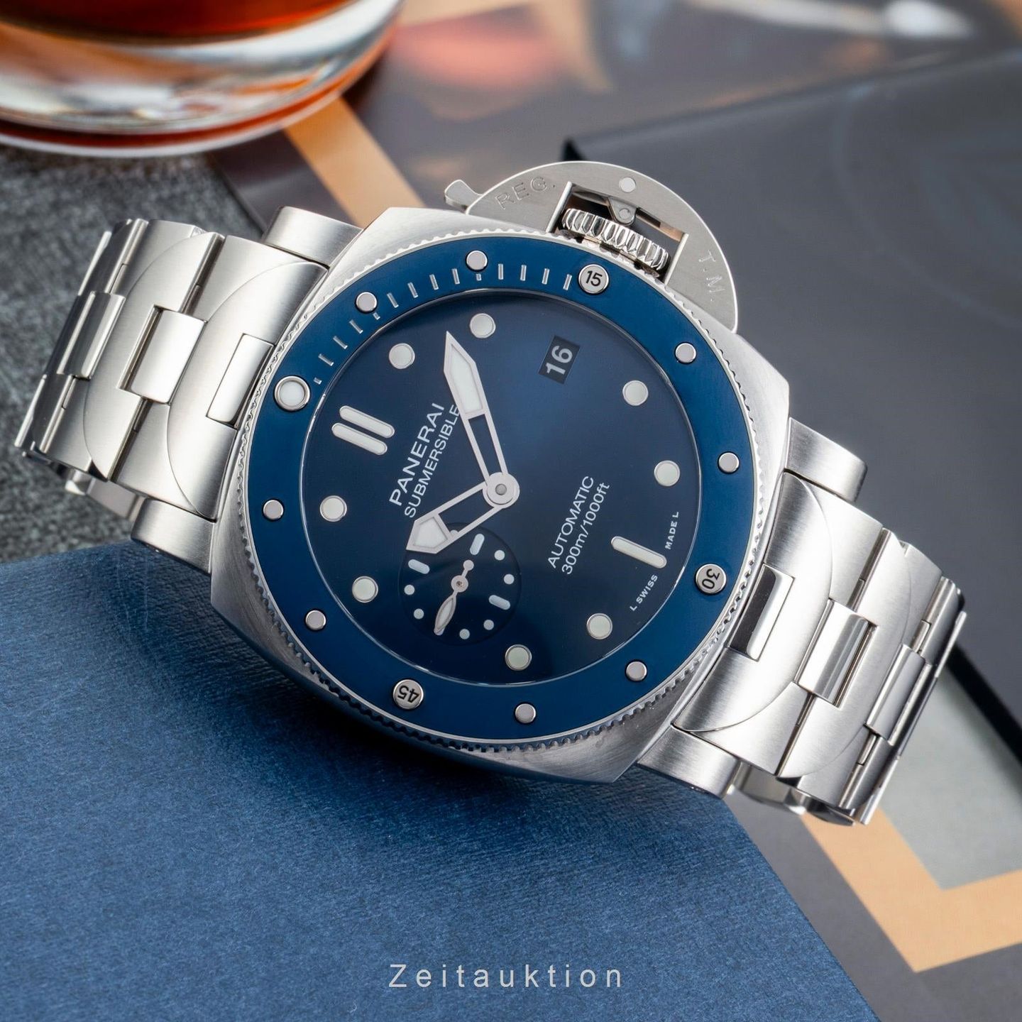 Panerai Luminor Submersible PAM01068 - (2/8)