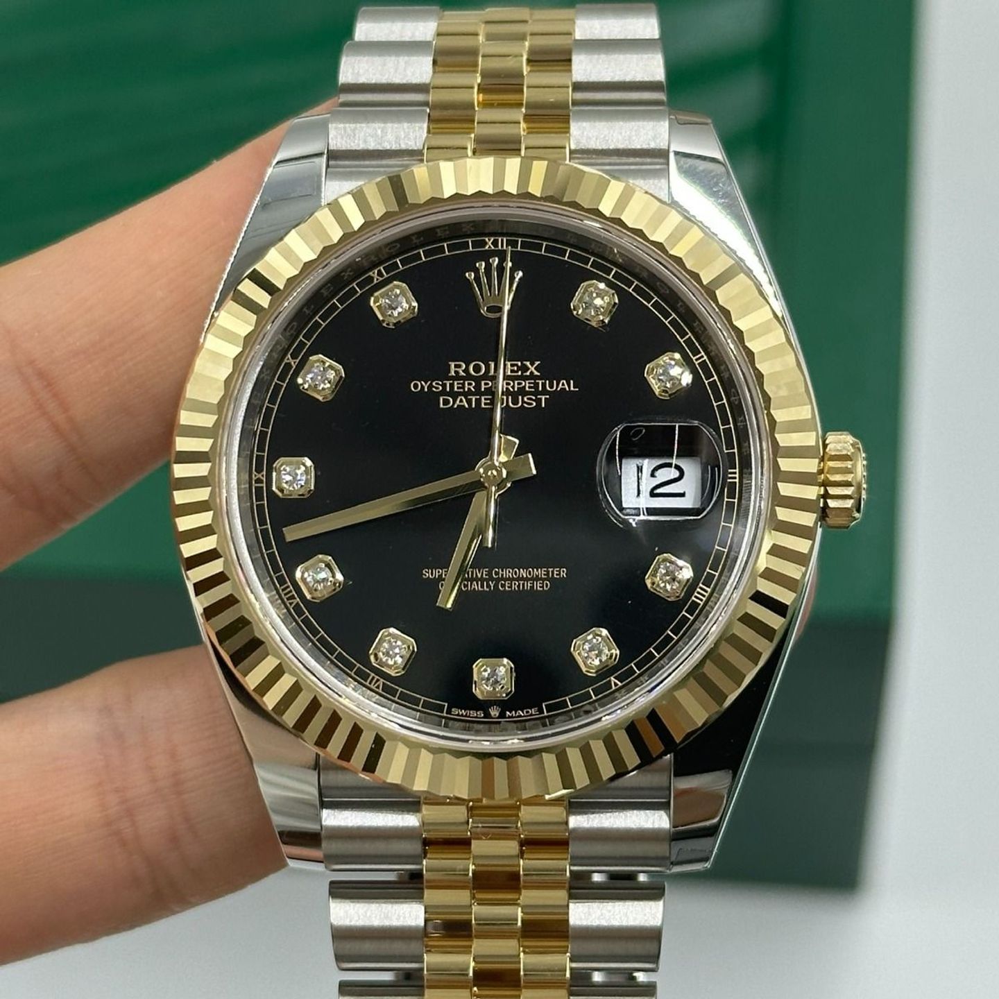 Rolex Datejust 41 126333 (Onbekend (willekeurig serienummer)) - Zwart wijzerplaat 41mm Goud/Staal (4/8)