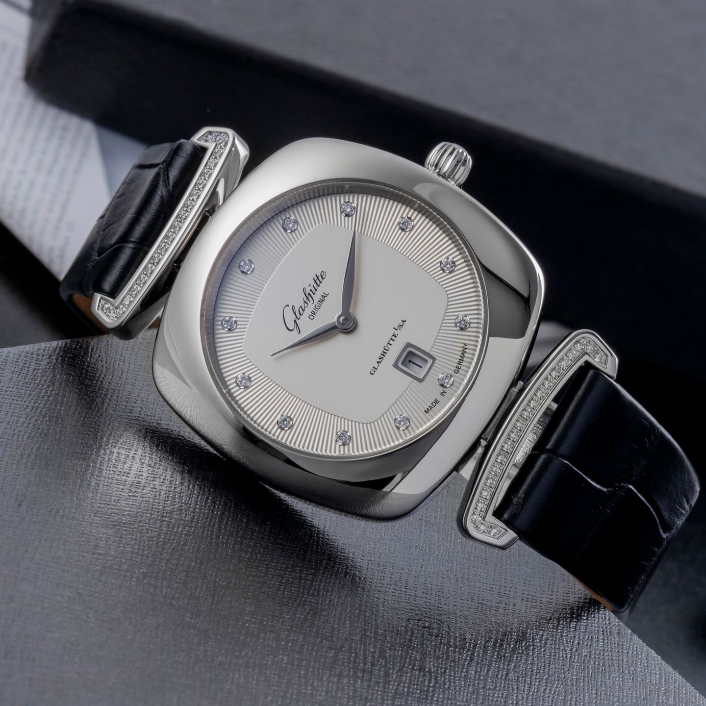 Glashütte Original Pavonina 1-03-01-10-12-02 - (2/8)