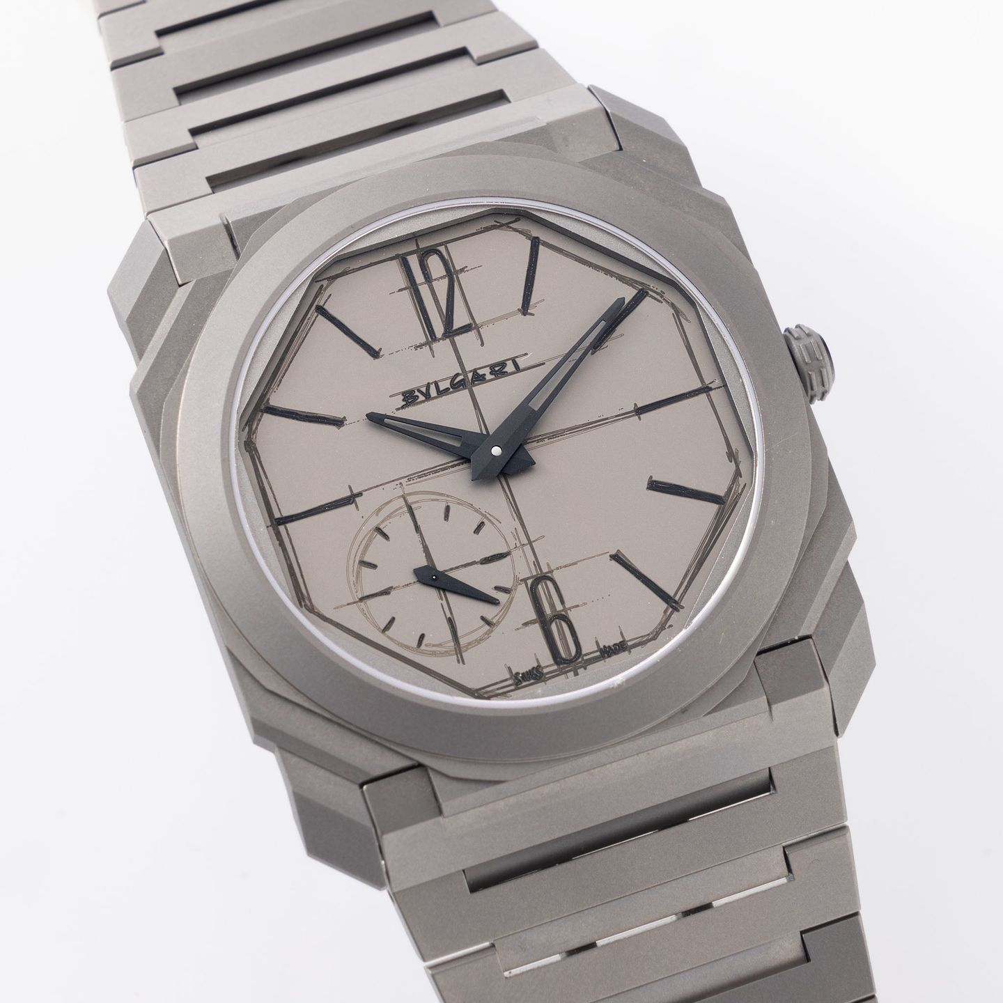 Bulgari Octo 103672 (2022) - Silver dial 42 mm Titanium case (4/8)