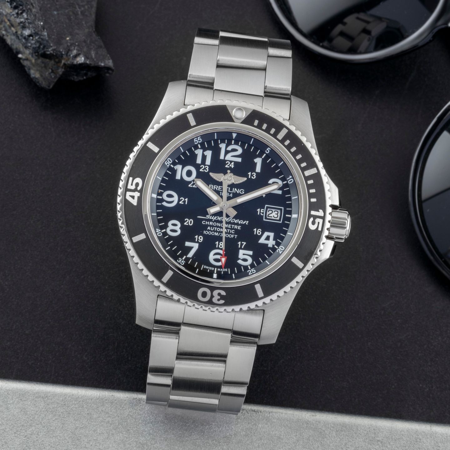 Breitling Superocean II 44 A17392 (Onbekend (willekeurig serienummer)) - Zwart wijzerplaat 44mm Staal (1/8)