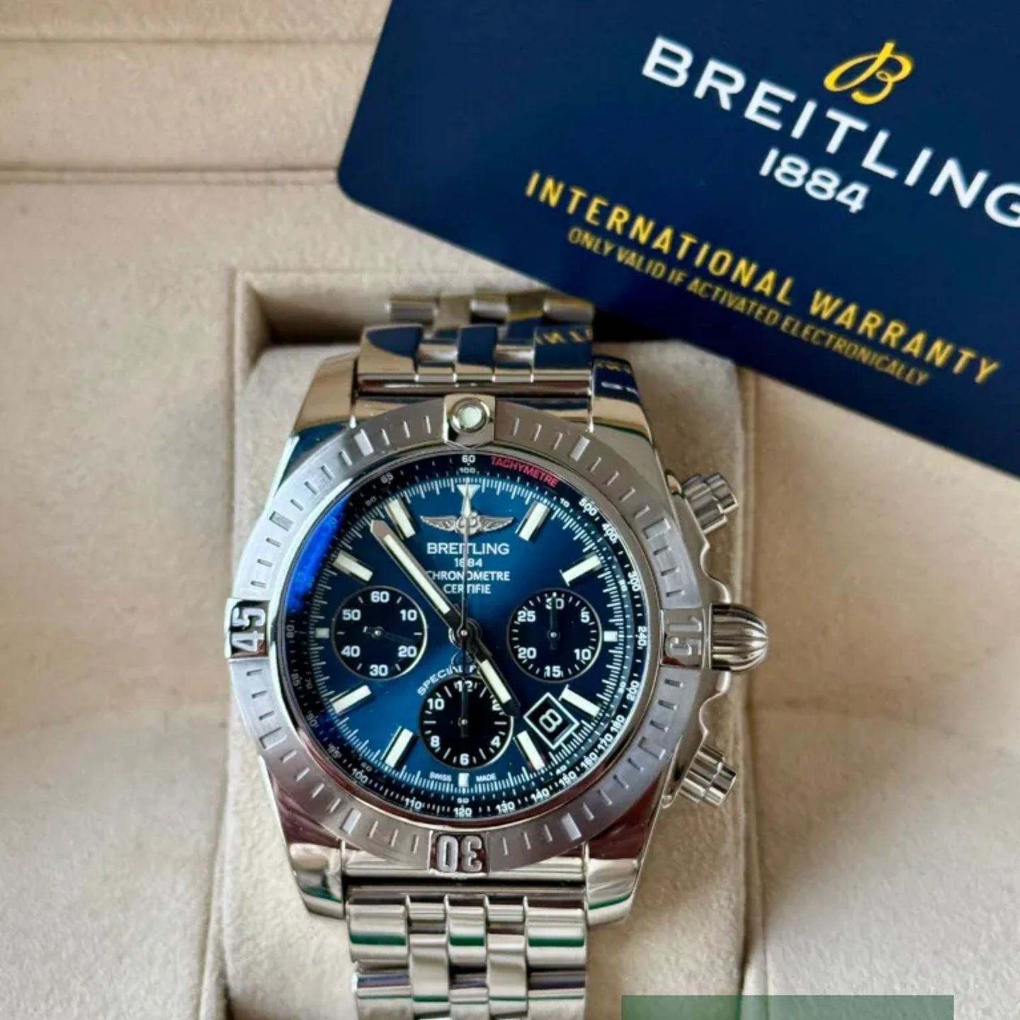 Breitling Chronomat AB011511/C987 (2021) - Blue dial 44 mm Steel case (7/7)