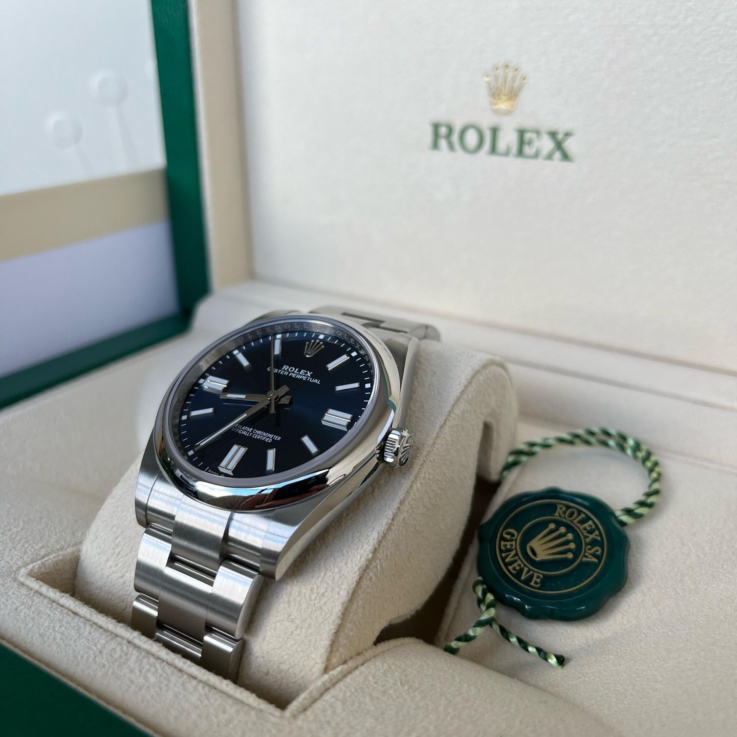 Rolex Oyster Perpetual 41 124300 (2025) - Blue dial 41 mm Steel case (4/7)