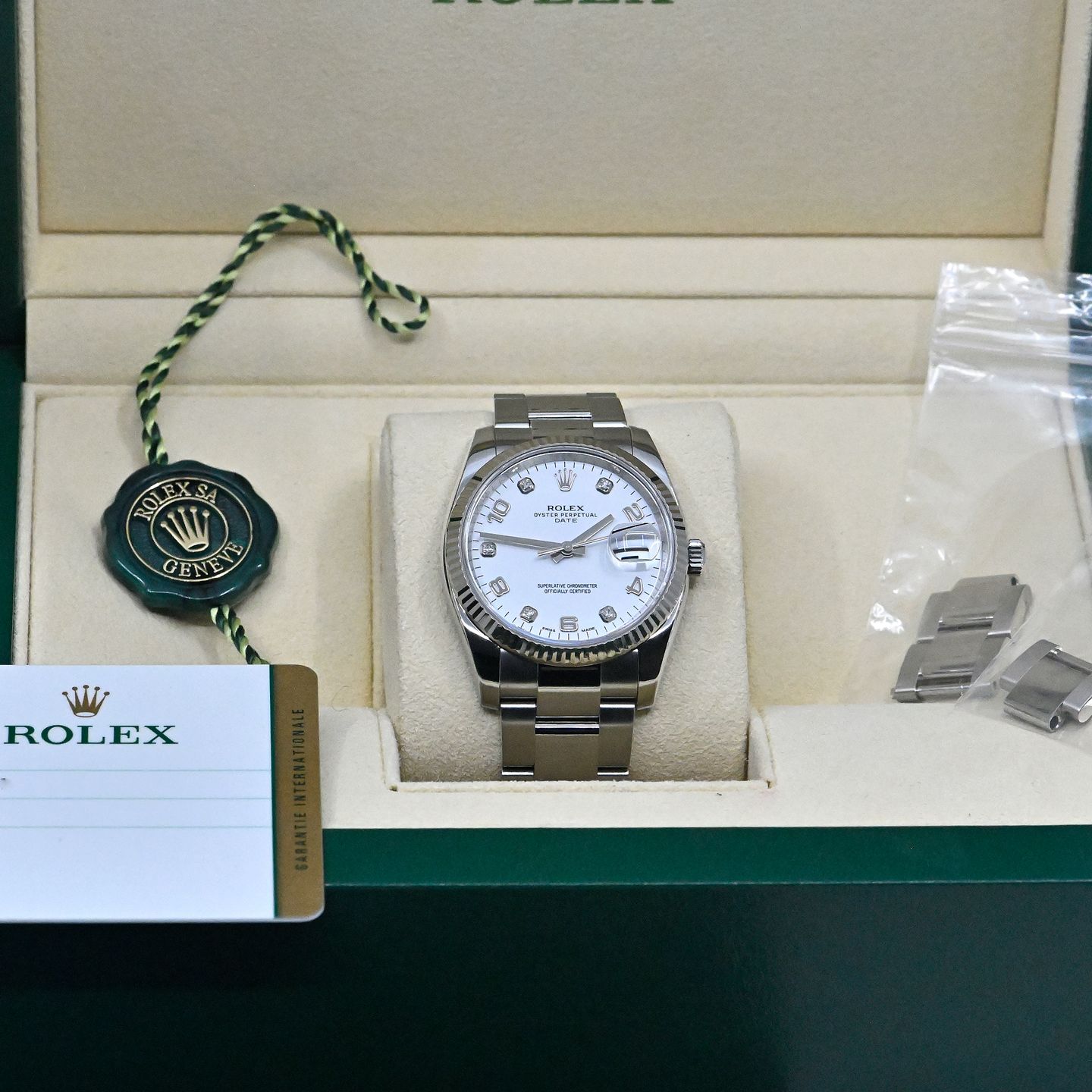 Rolex Oyster Perpetual Date 115234 - (7/8)