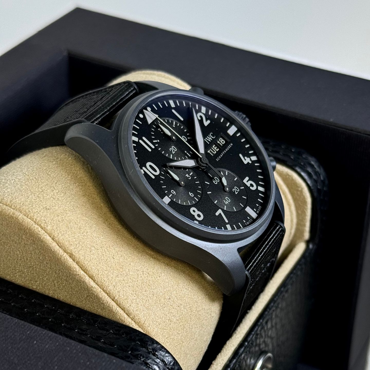 IWC Pilot Chronograph Top Gun IW388106 (2024) - Black dial 41 mm Ceramic case (2/8)