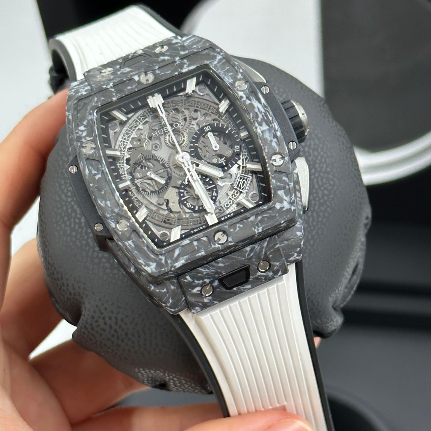 Hublot Spirit of Big Bang 642.qw.0170.rx.thg (2023) - Transparent dial Unknown Carbon case (2/8)