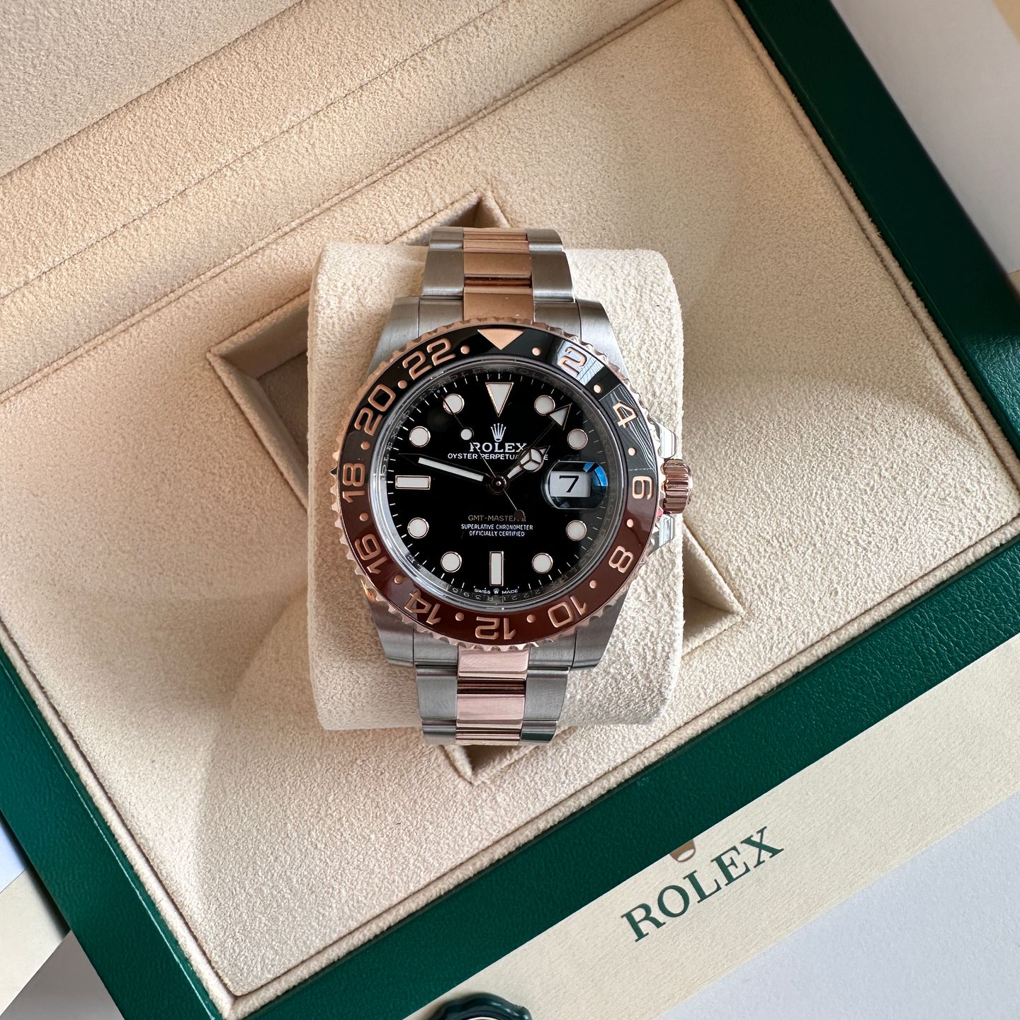 Rolex GMT-Master II 126711CHNR (2023) - Zwart wijzerplaat 40mm Goud/Staal (1/3)