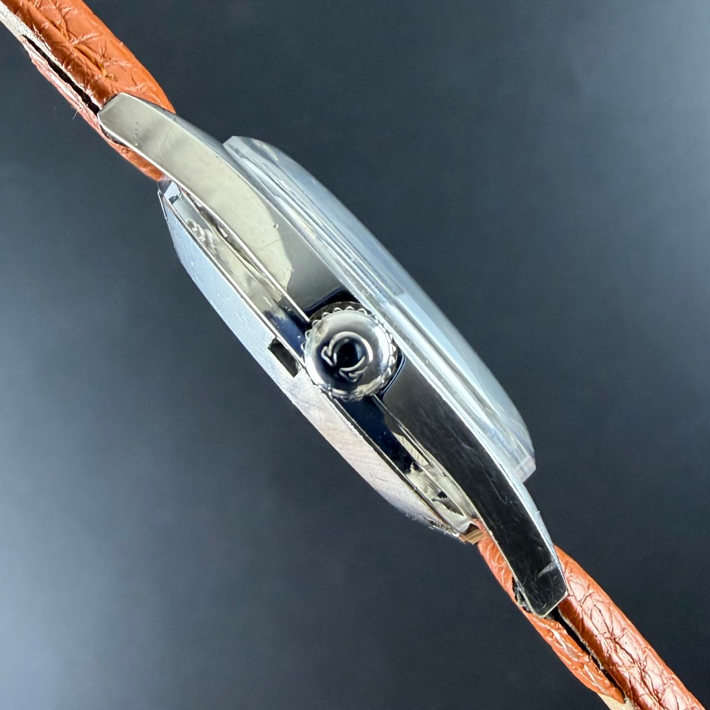 Omega Genève 166.041 (1968) - White dial 34 mm Steel case (5/8)