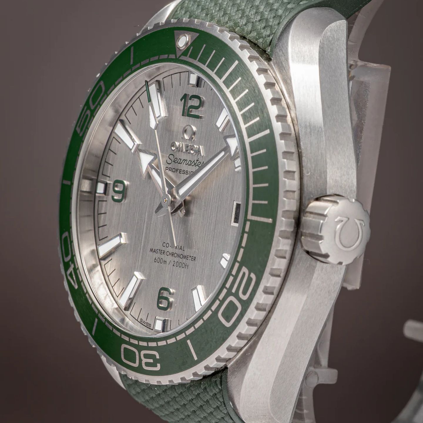 Omega Seamaster Planet Ocean 215.32.44.21.06.001 (2025) - Silver dial 44 mm Steel case (2/5)