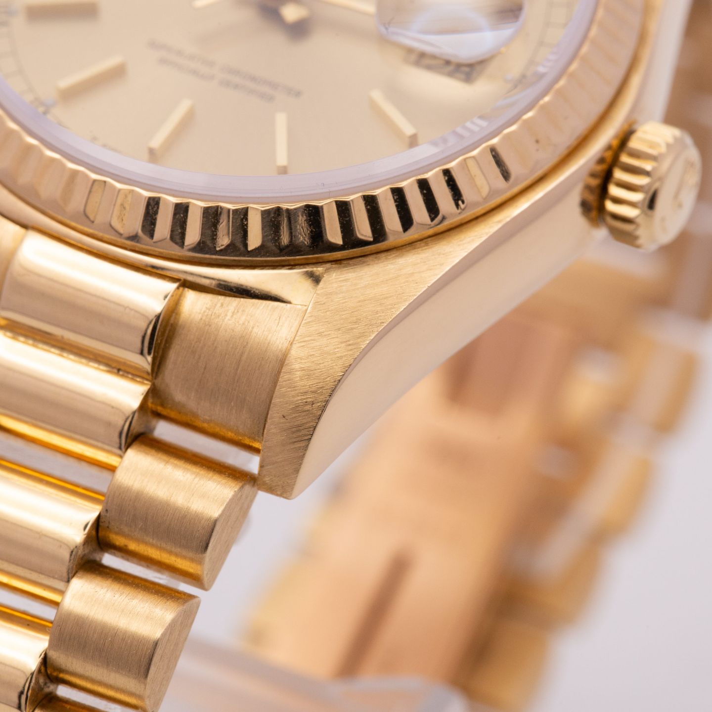 Rolex Day-Date 36 18038 (1984) - Champagne dial 36 mm Yellow Gold case (4/8)