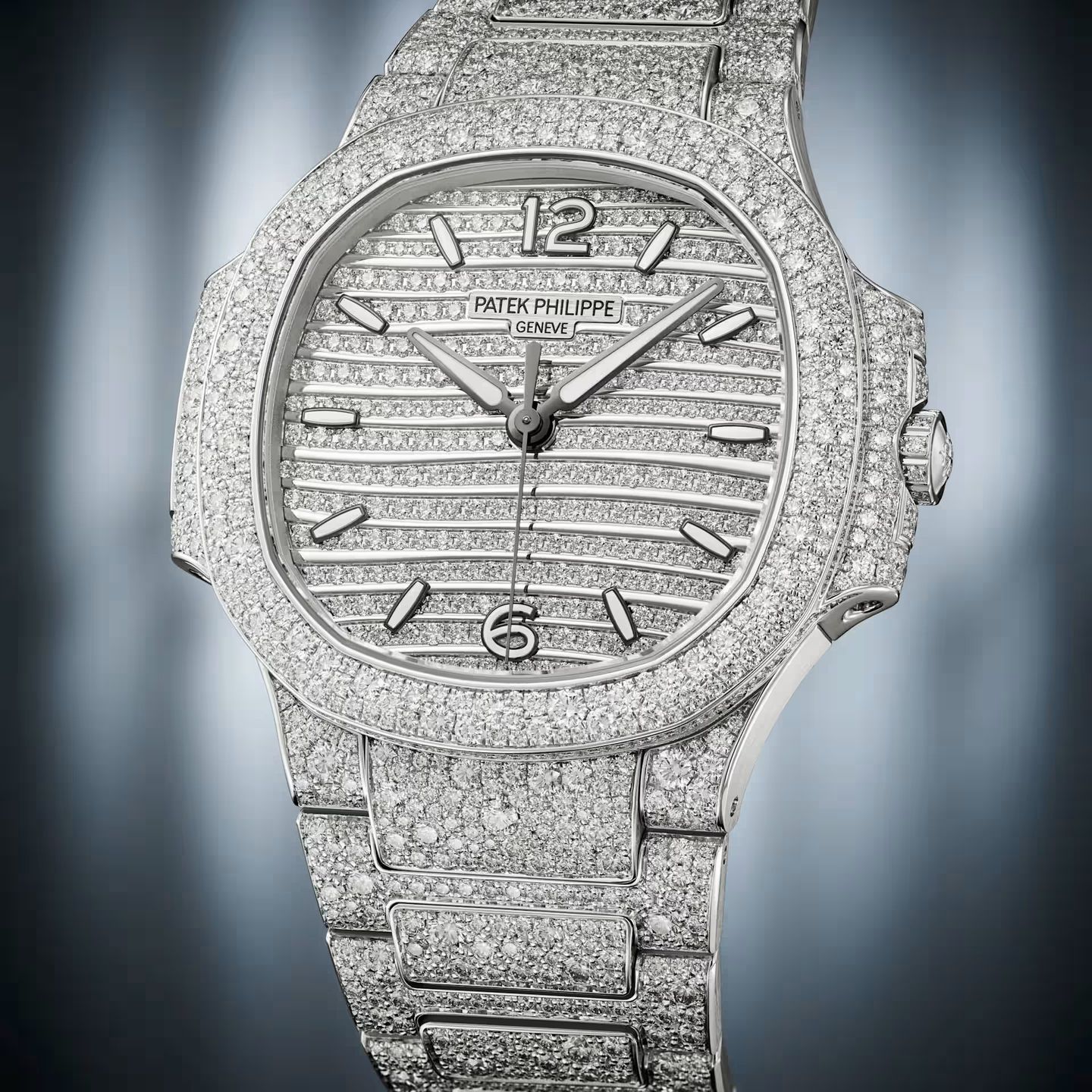 Patek Philippe Nautilus 7118/1450G-001 (2025) - Diamant wijzerplaat 35mm Witgoud (1/1)