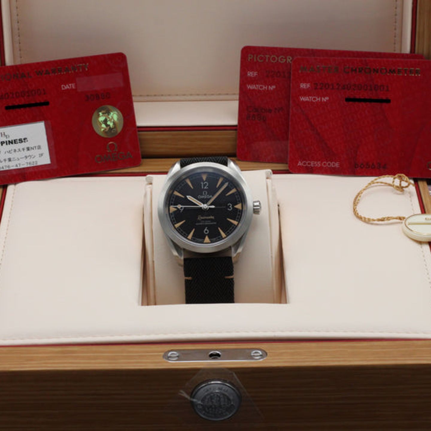 Omega Seamaster Railmaster 220.12.40.20.01.001 (2023) - Zwart wijzerplaat 40mm Staal (3/7)