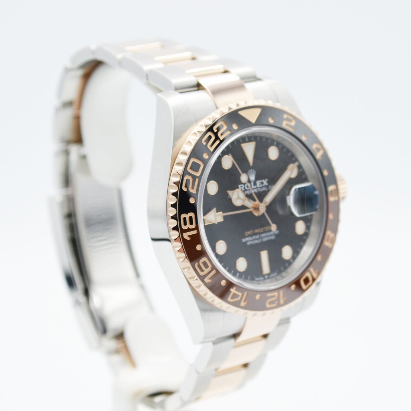 Rolex GMT-Master II 126711CHNR (2024) - Black dial 40 mm Gold/Steel case (6/7)